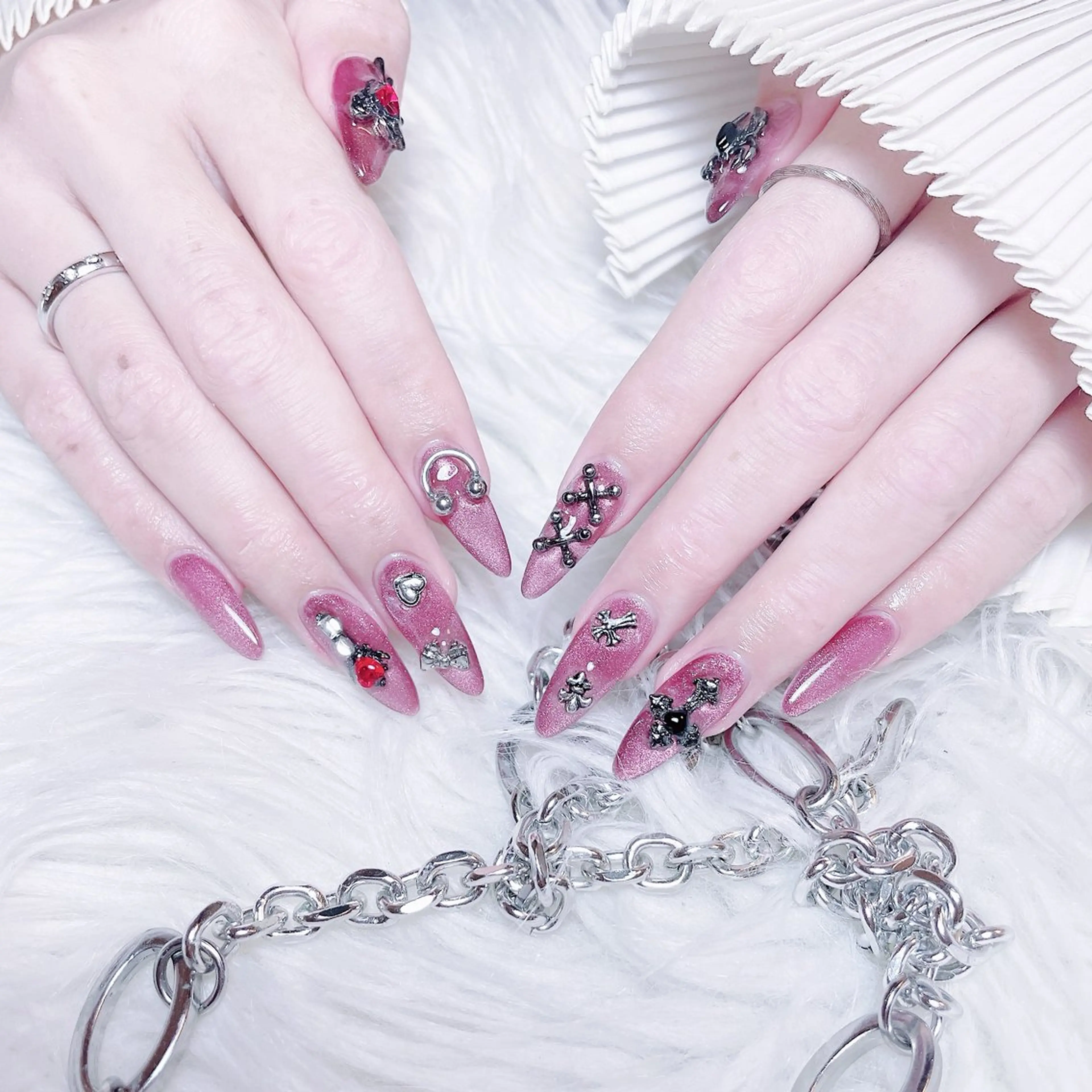 ネイル チークネイル 長さ出し フラワーネイル フレンチネイル ガーリー ハンドネイル ハンドケア NEW NAIL 池袋のネイルデザイン
