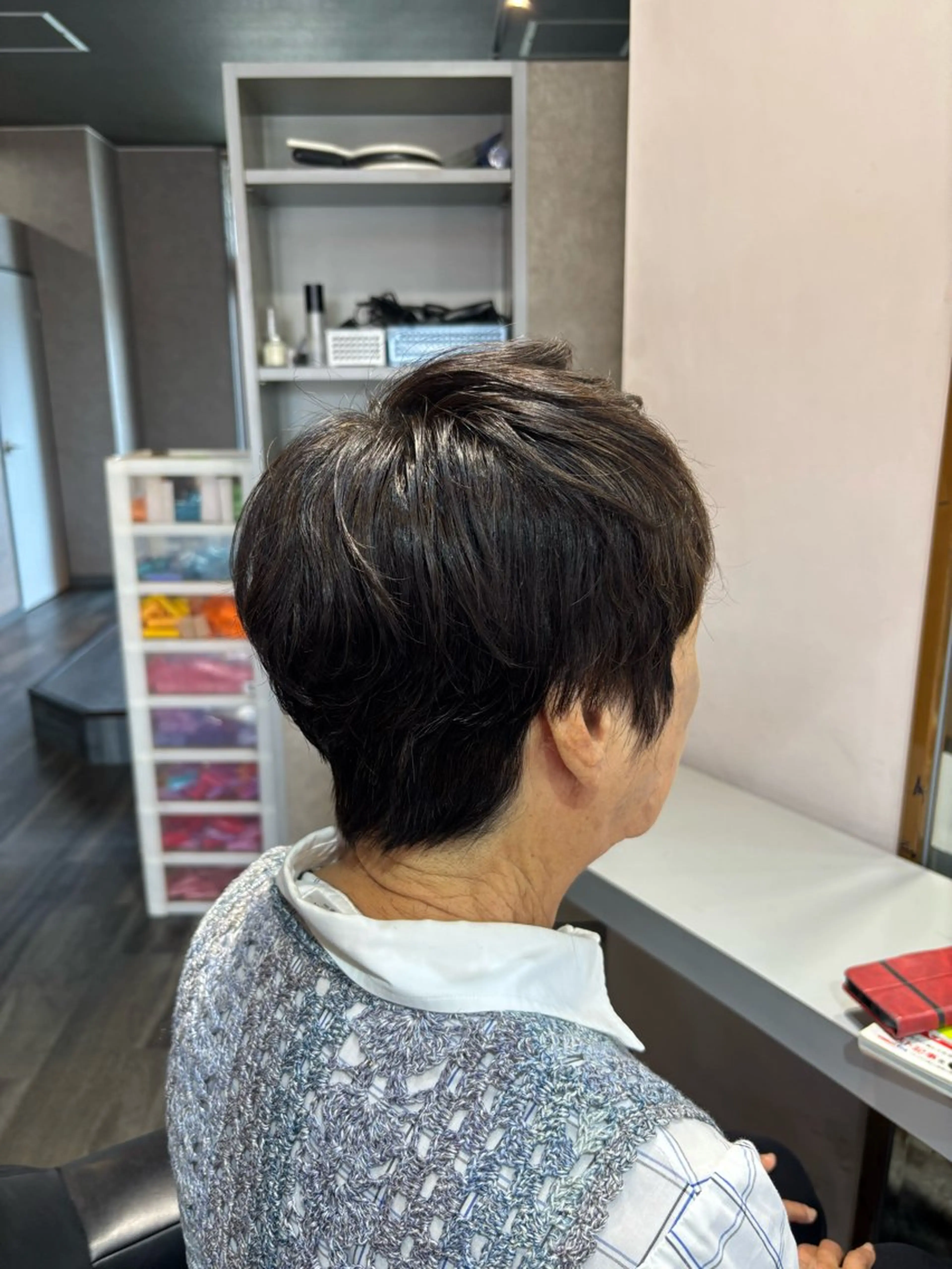 ショート パーマ 伸ばしかけ レイヤーカット 杉山 晃太のヘアスタイル
