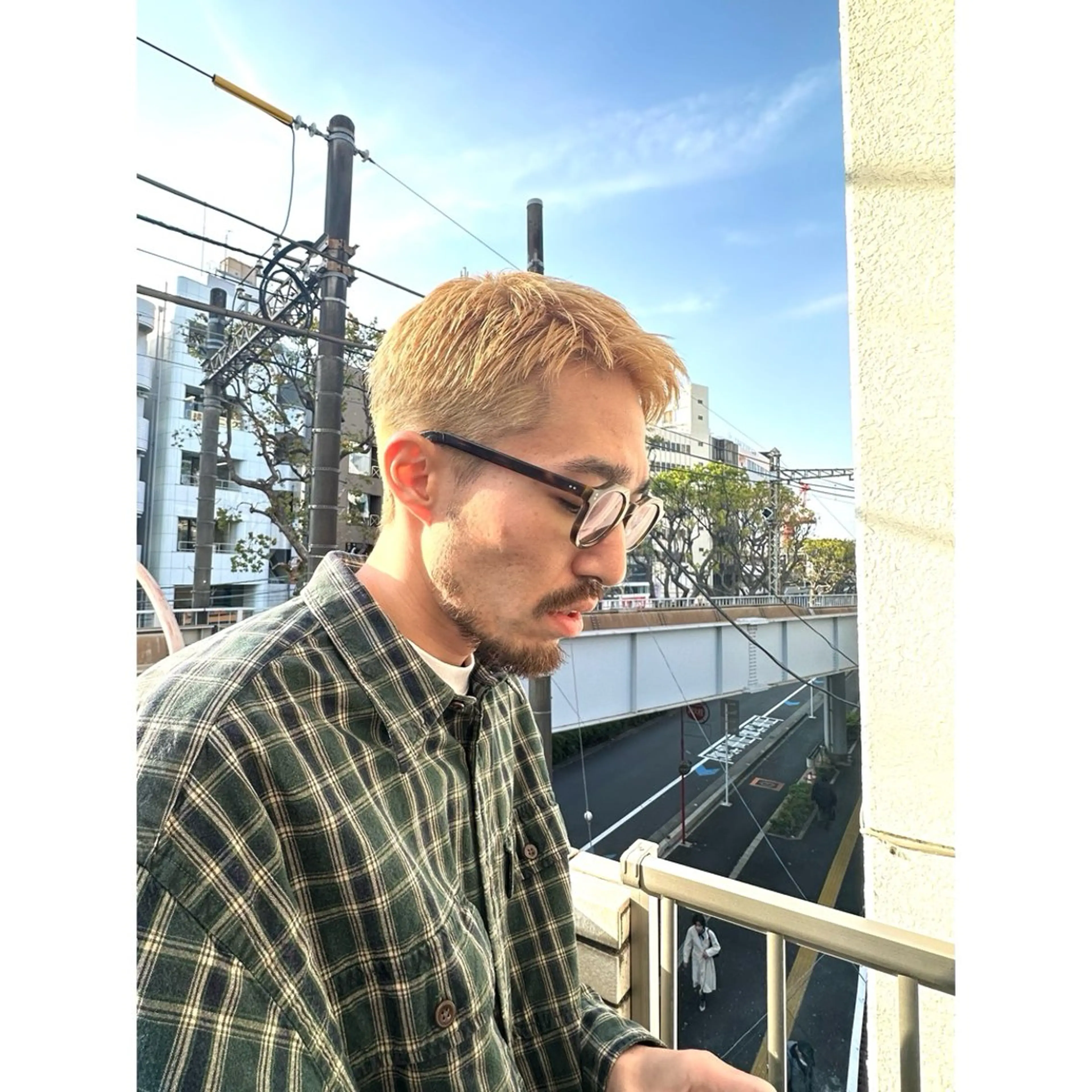 カラー メンズ メンズハイトーン メンズベリーショート ハイトーンカラー ヘアカラー ［girl］ MIKIのヘアスタイル