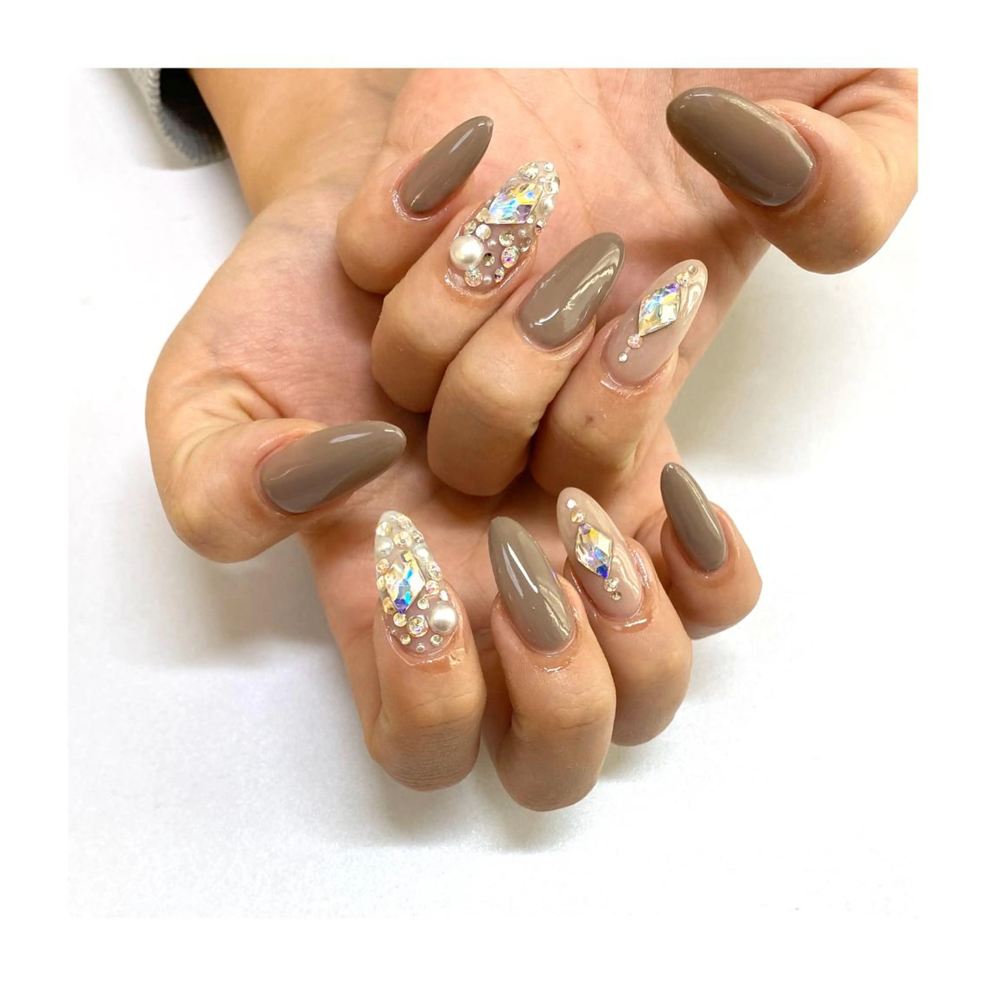 ネイル Toujours / nijinaのネイルデザイン