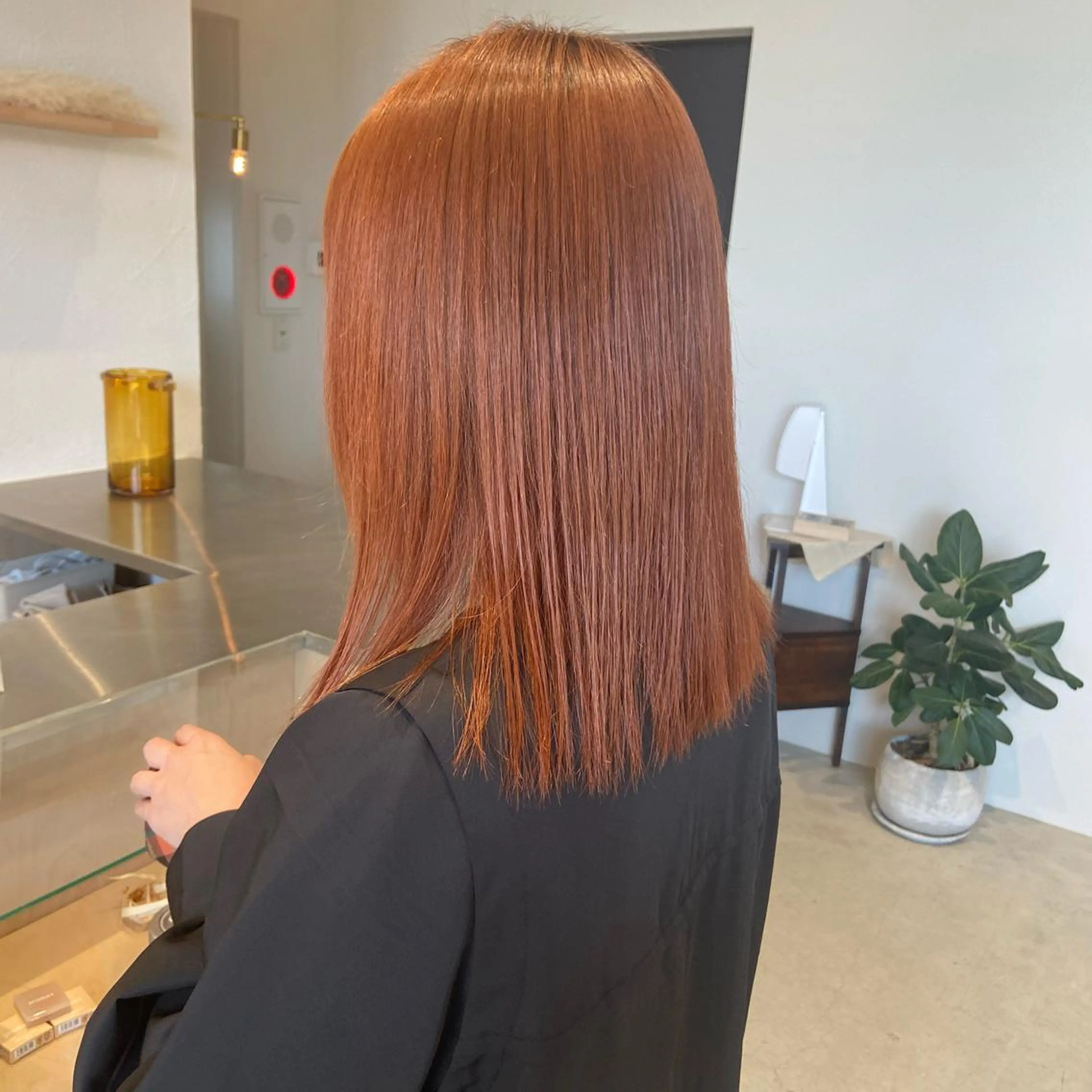 ミディアム カラー ブラウンカラー オレンジ オレンジブラウン 石川 瑠琉のヘアスタイル