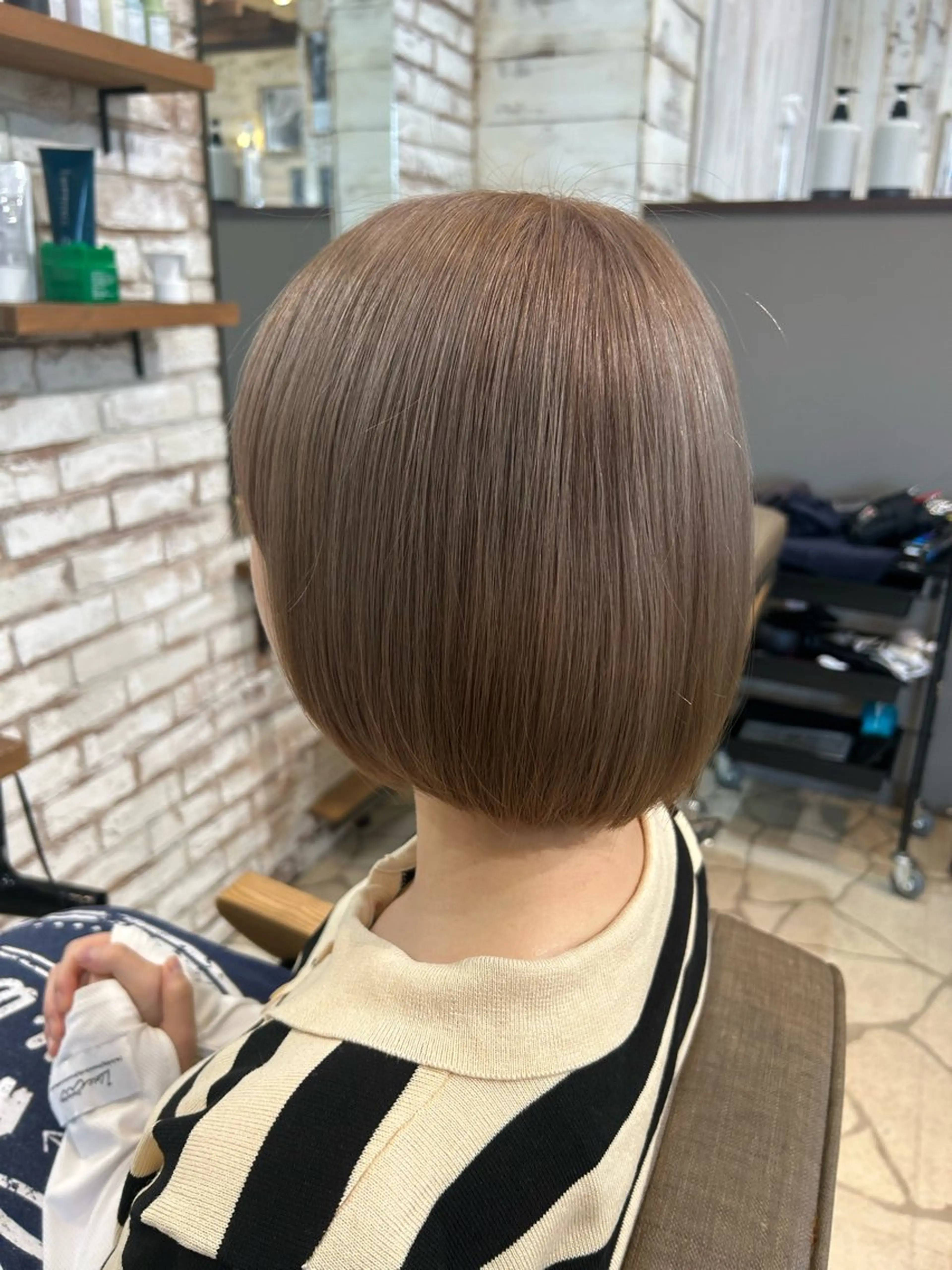 カラー 稲井 裕美のヘアスタイル