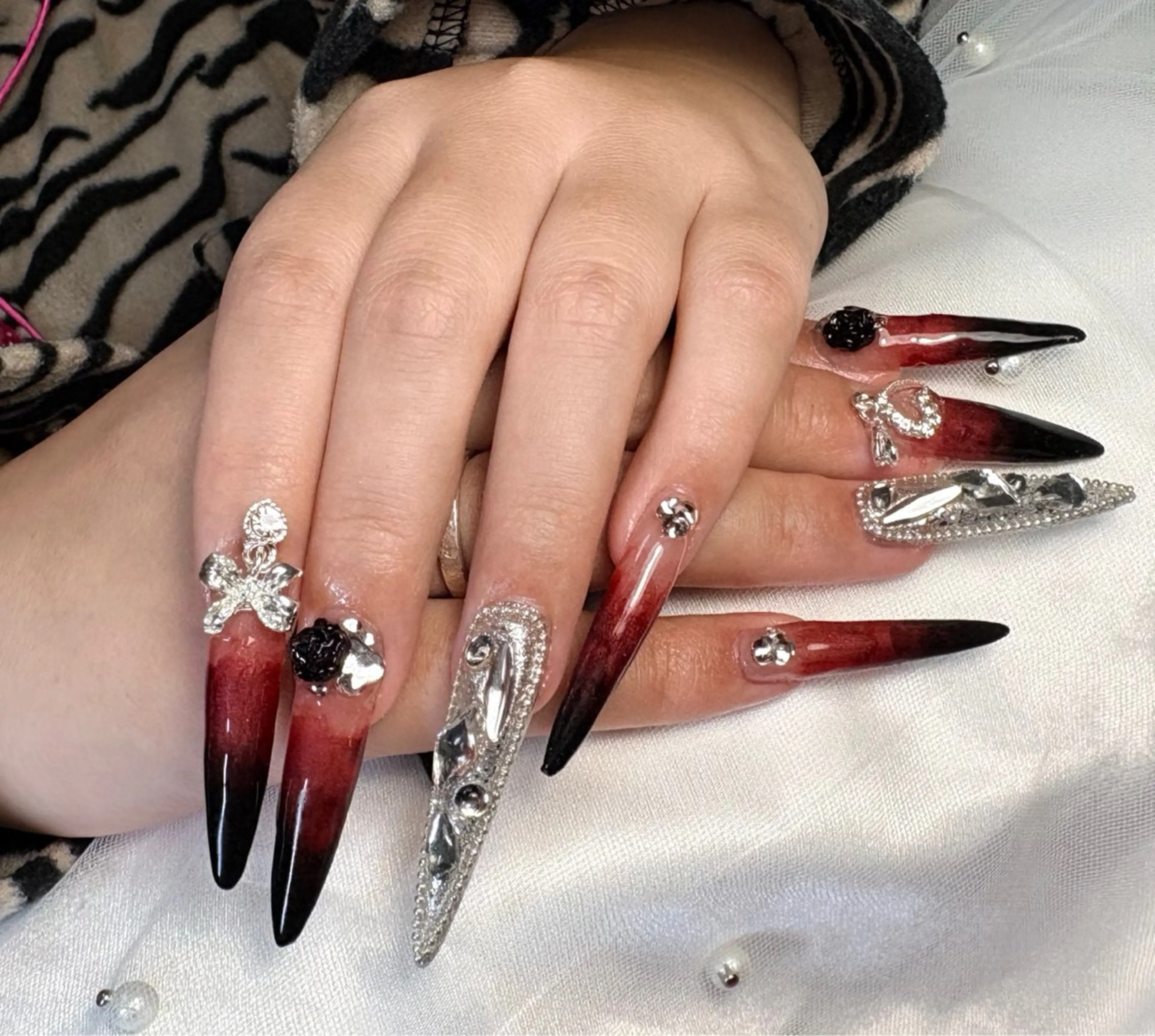 ネイル ロングネイル 持ち込み ハンドネイル ネイルサロン Roiのネイルデザイン