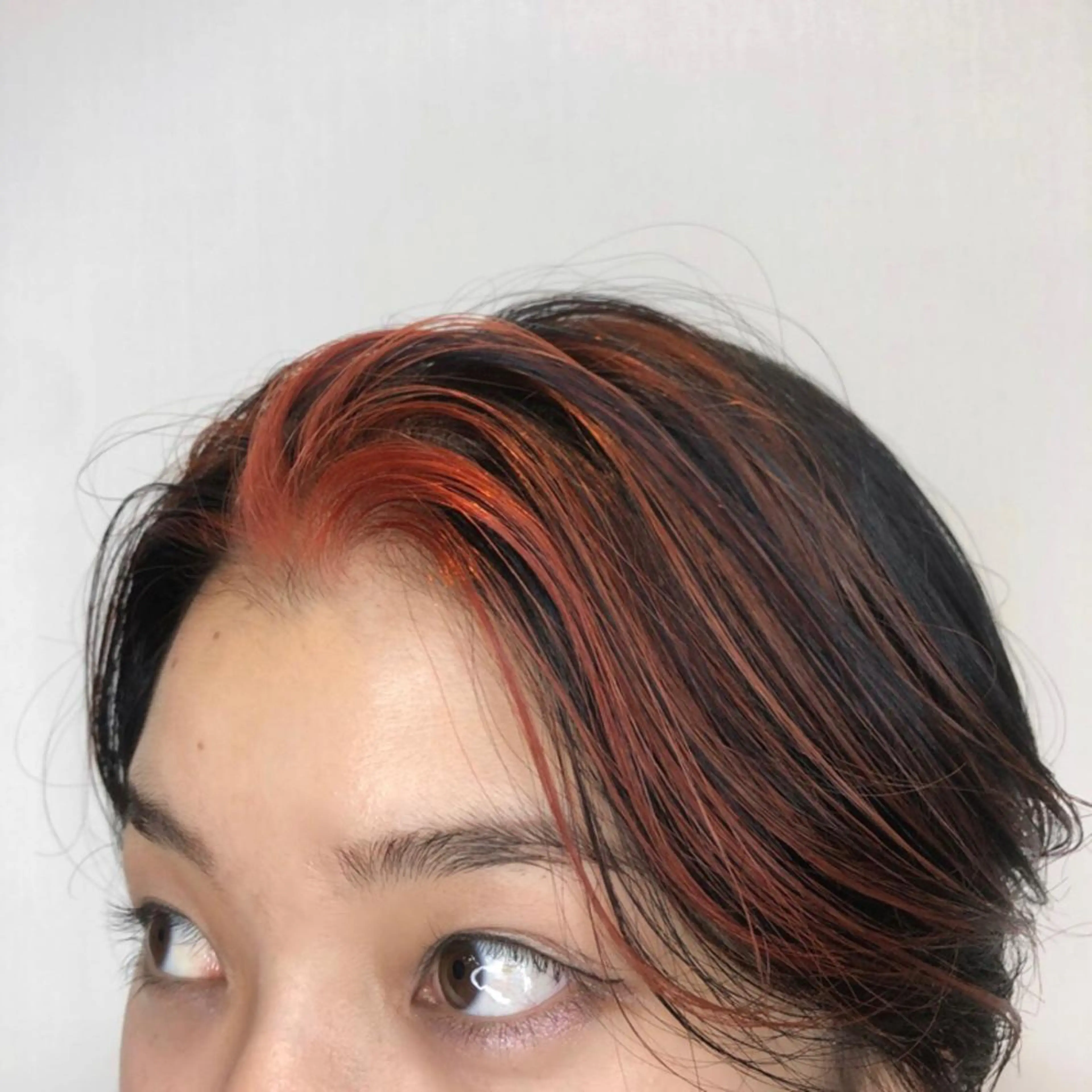 ショート カラー オレンジ カトウ ユウカのヘアスタイル