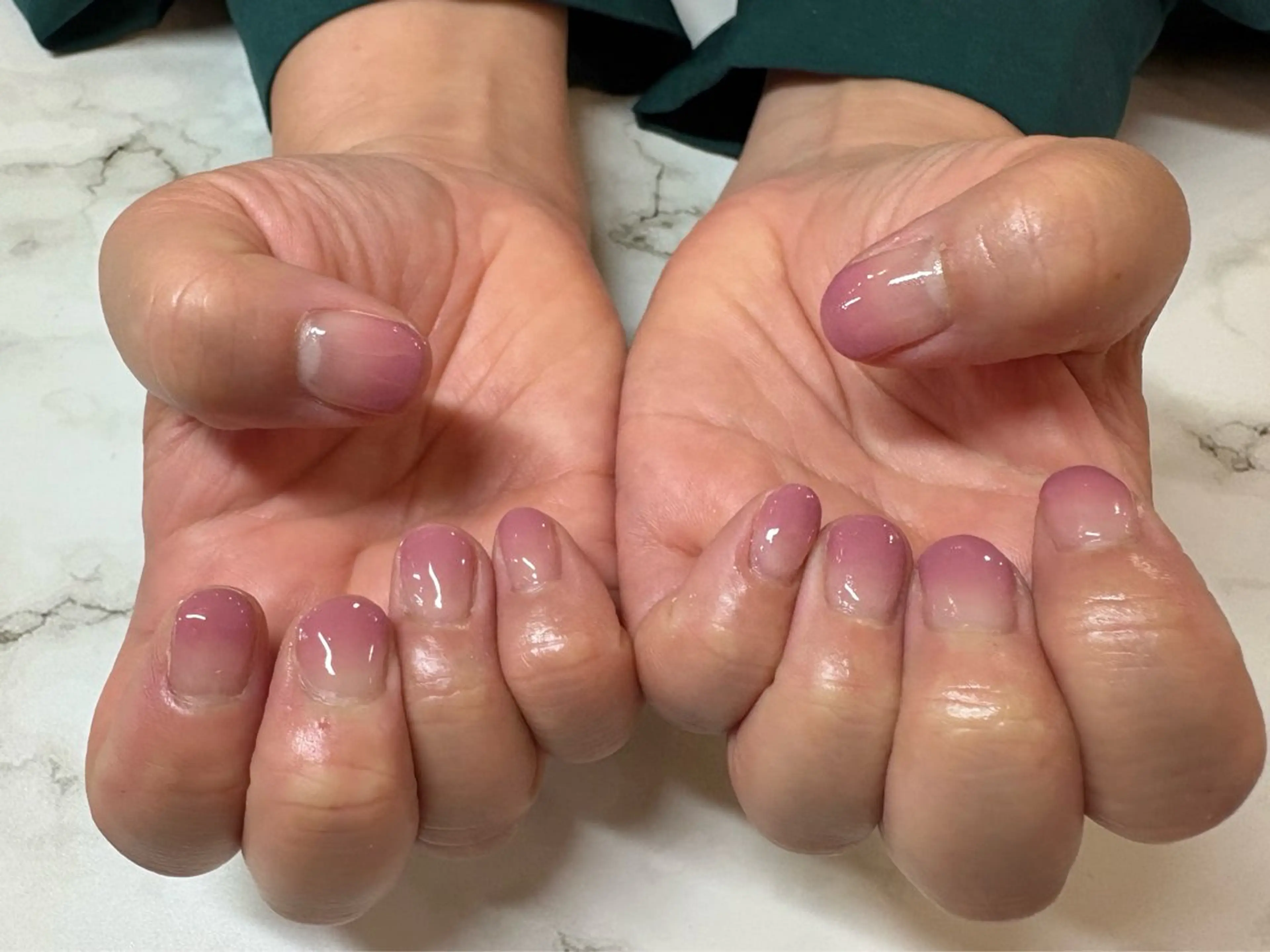 ネイル 浅野 綾のネイルデザイン