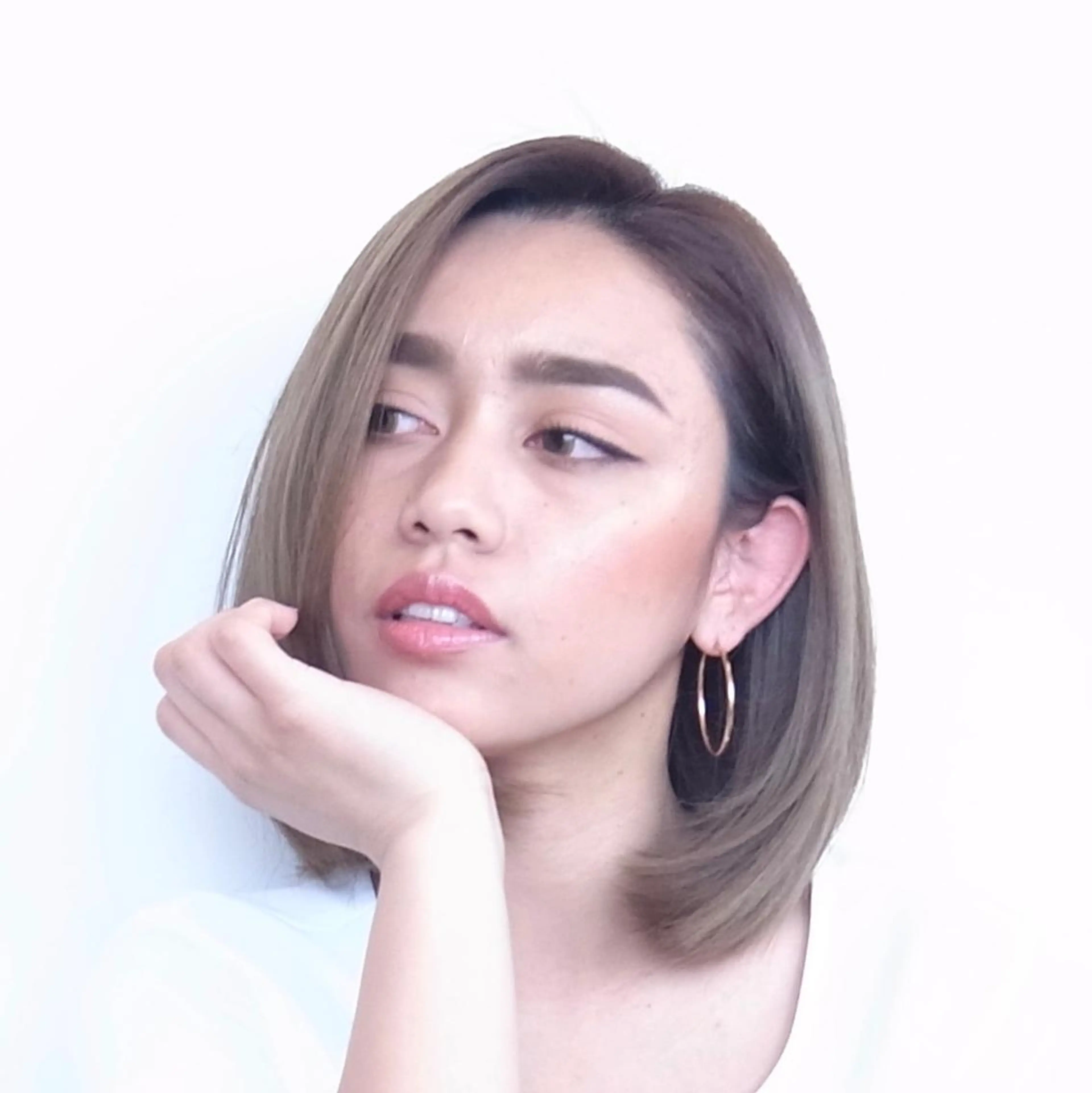 ミディアム リ コのヘアスタイル