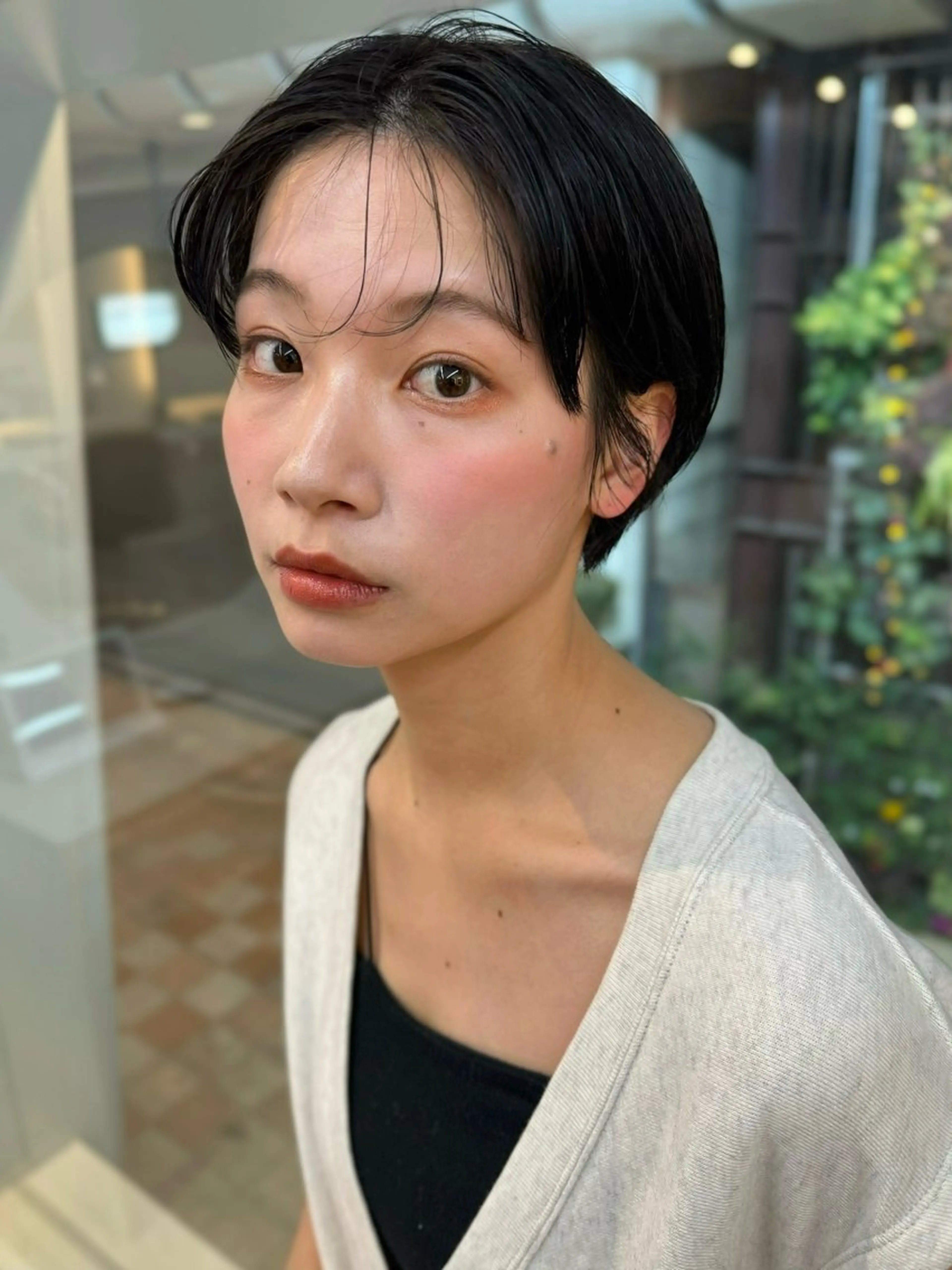 ショート カラー shiro.kobe 森彩華のヘアスタイル