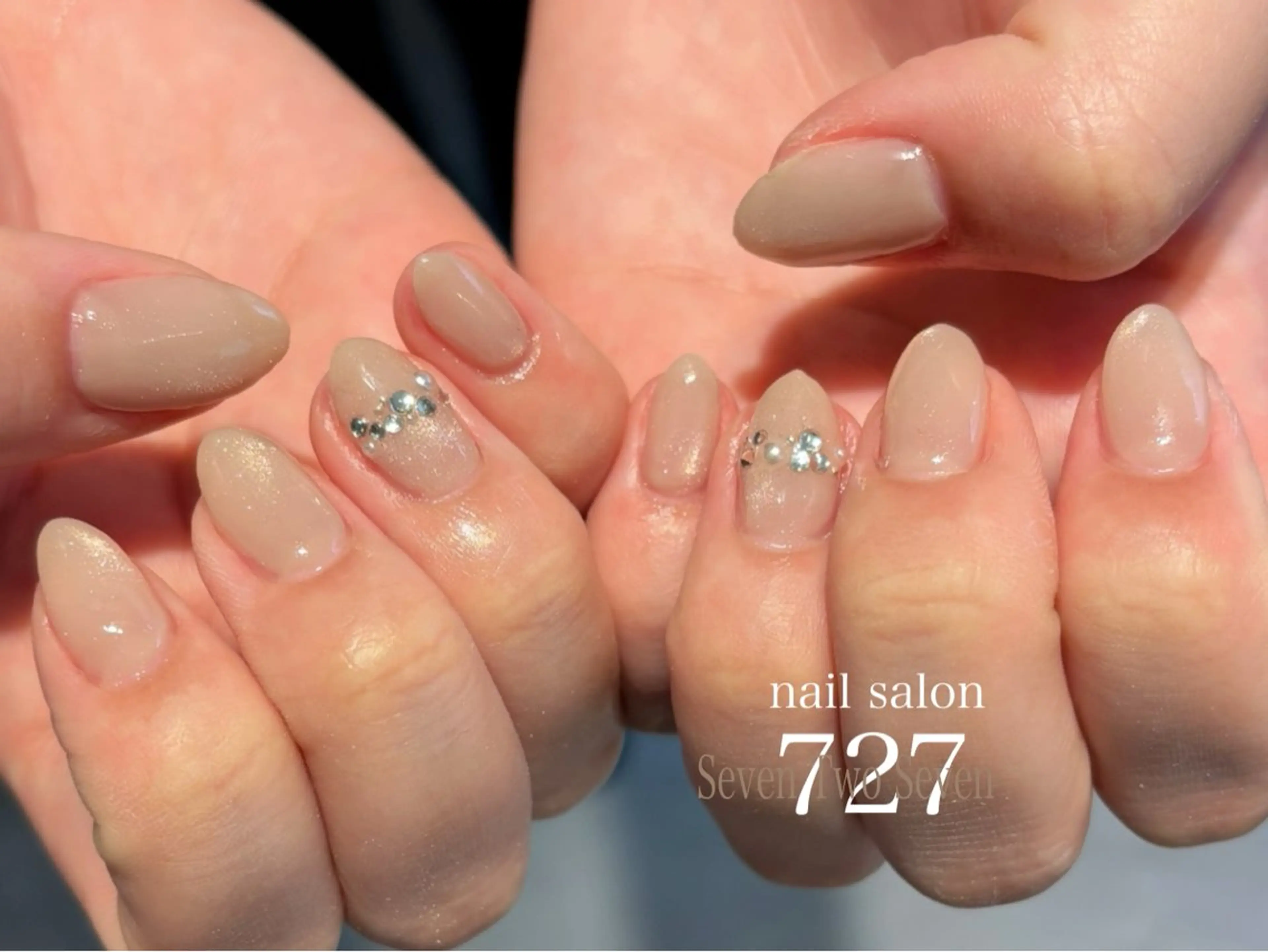 ネイル マグネットネイル ハンドネイル 727 nailのネイルデザイン