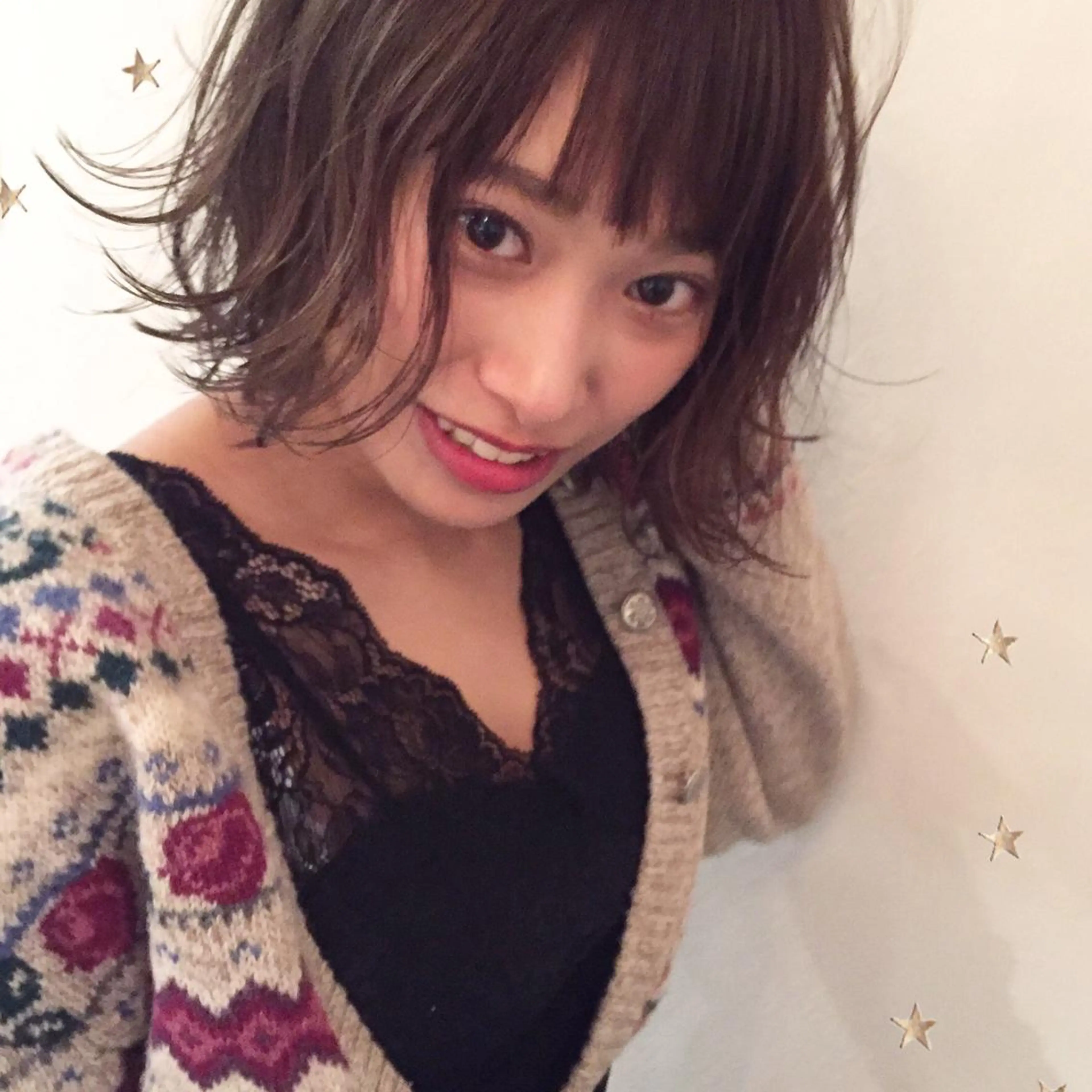 ショート カラー 市川 千夏のヘアスタイル