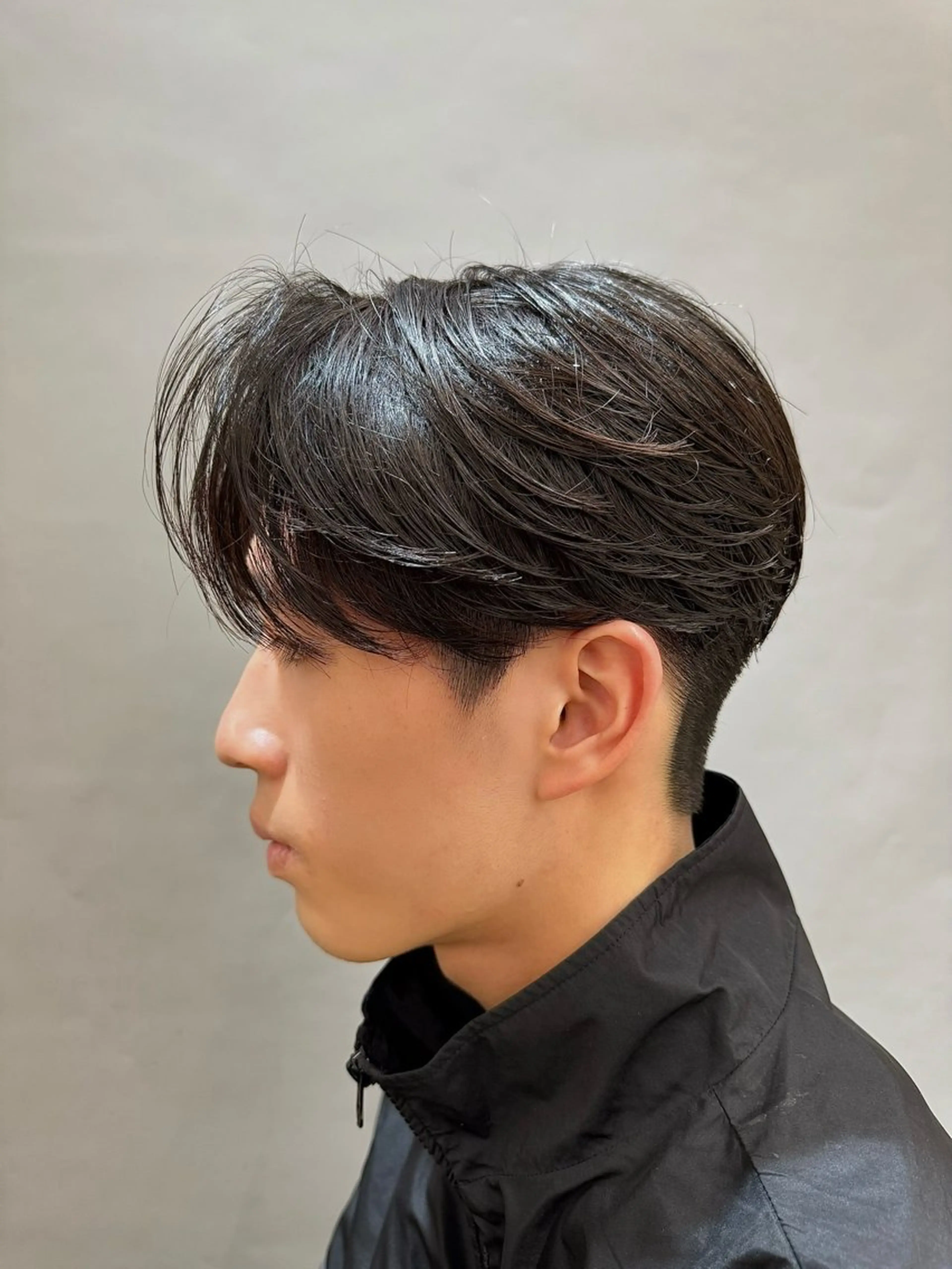 ショート パーマ メンズ センターパート メンズパーマ ニュアンスパーマ 横浜/レイヤー/ カネコのヘアスタイル