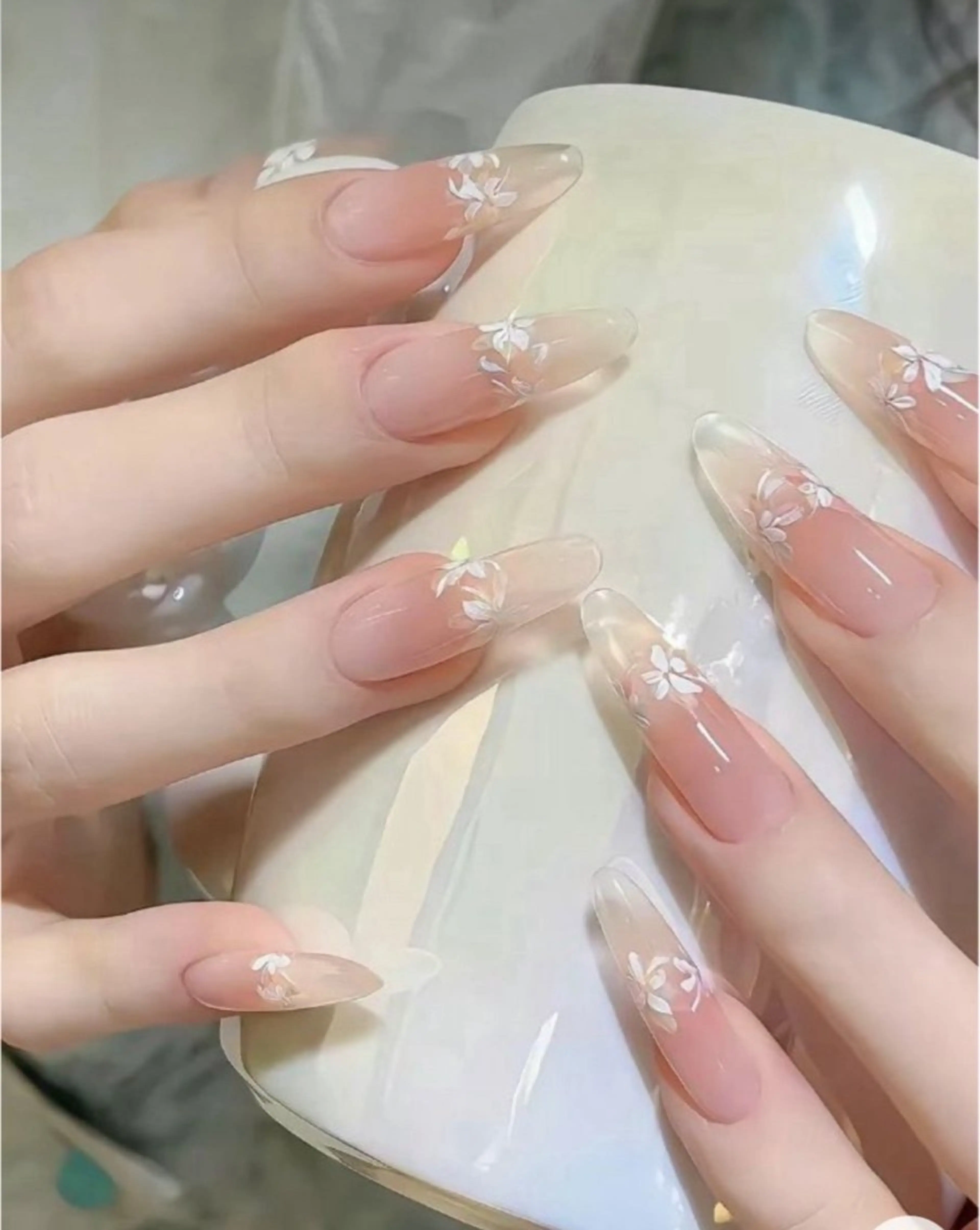 ネイル アートネイル オーロラネイル チークネイル 長さ出し フットネイル Anh 歌舞伎町のネイルデザイン