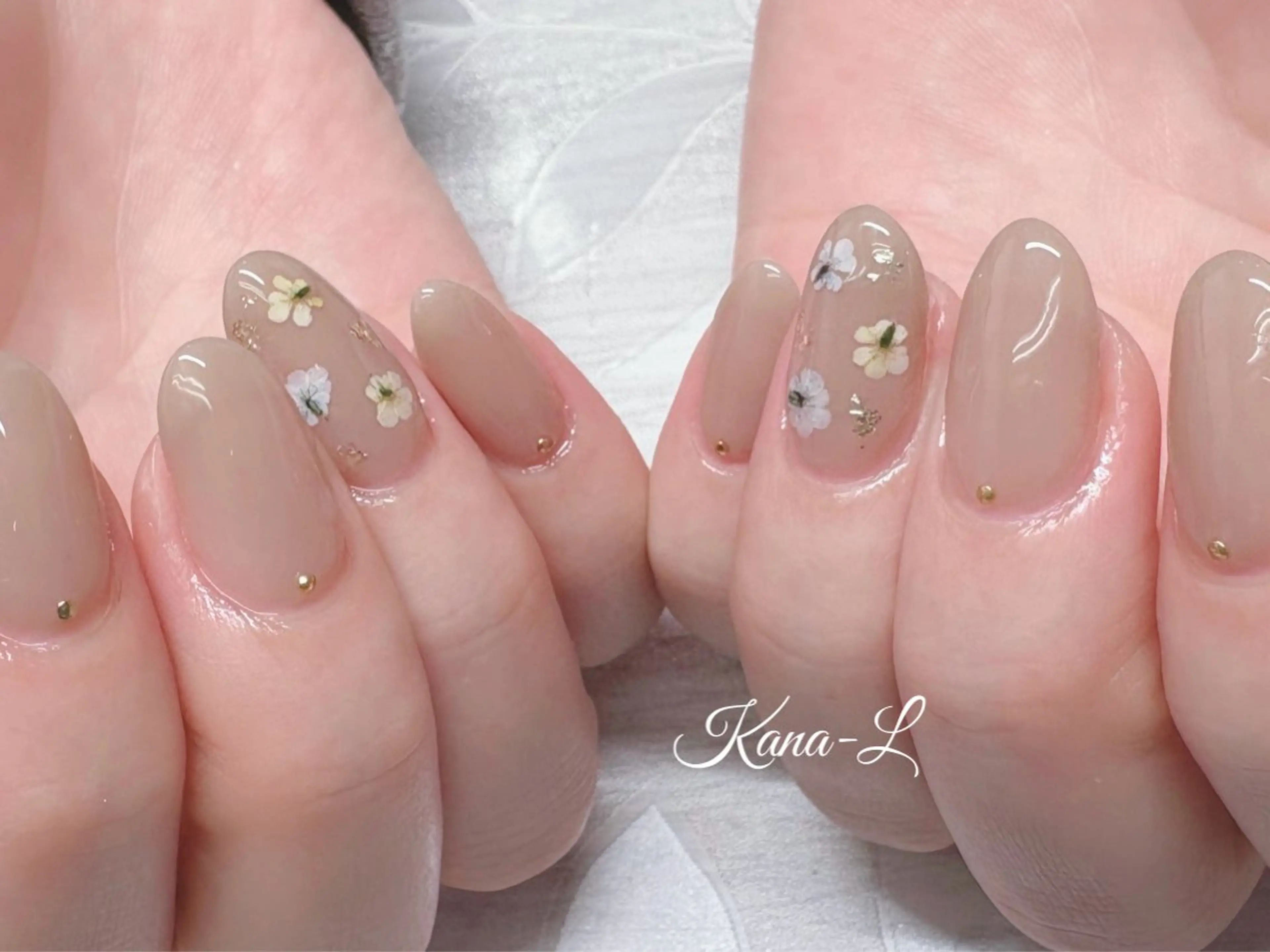 ネイル 芦辺 香奈のネイルデザイン