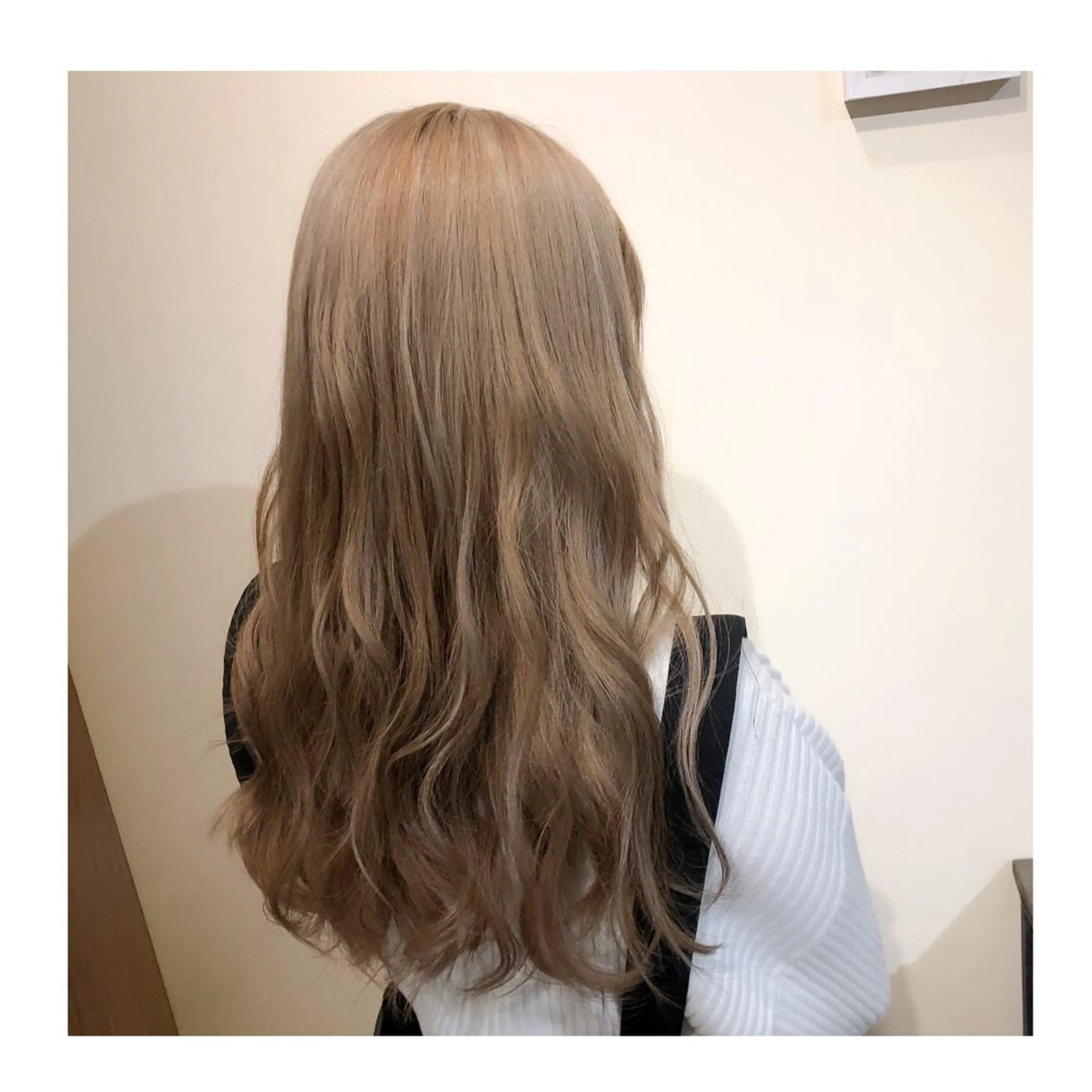ロング カラー ベージュカラー ブリーチ ハイライトカラー ミルクティーベージュ ハイライト ヘアカラー ❁⃘ ち だ り さ ❁⃘のヘアスタイル