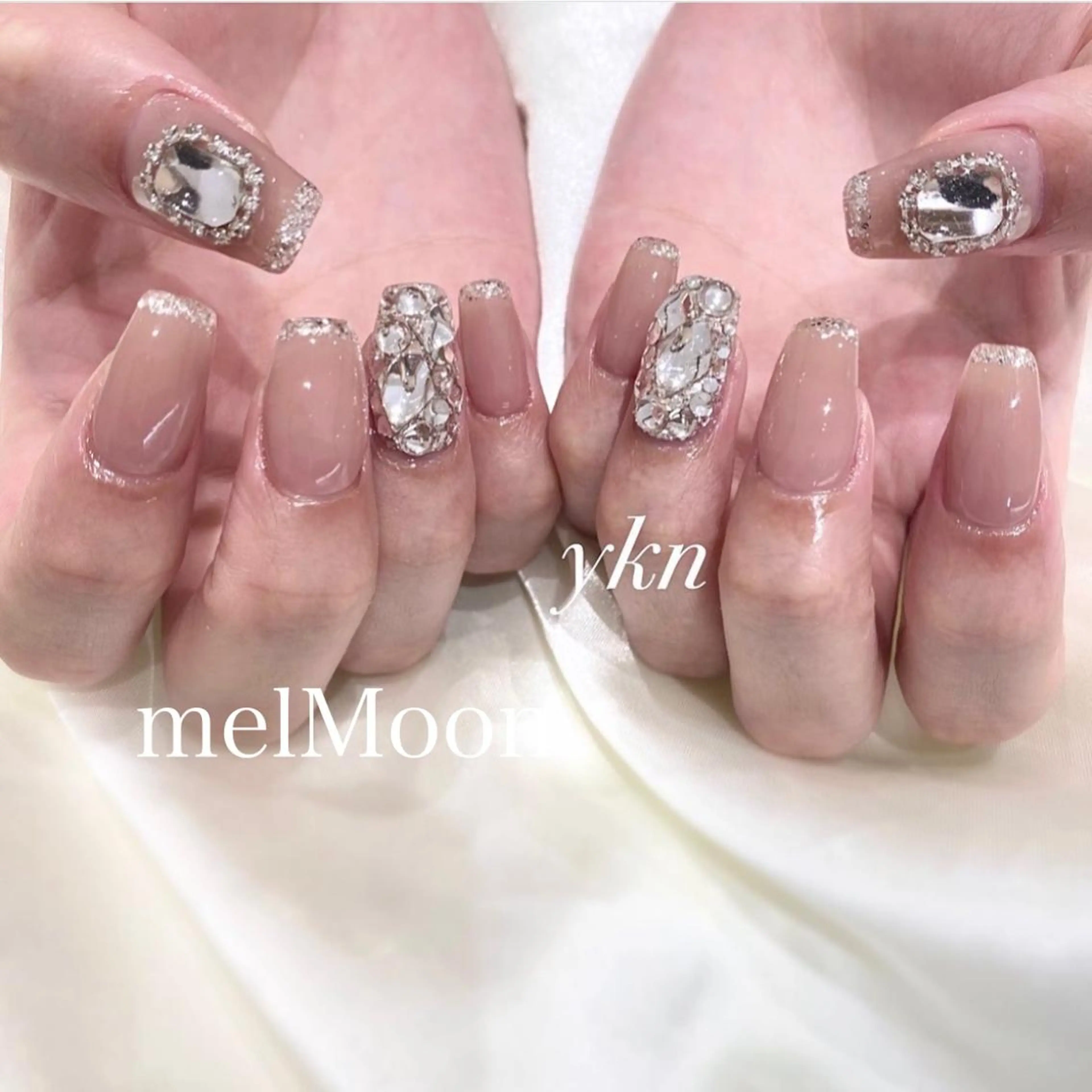 ネイル ハンドネイル melMoon .のネイルデザイン
