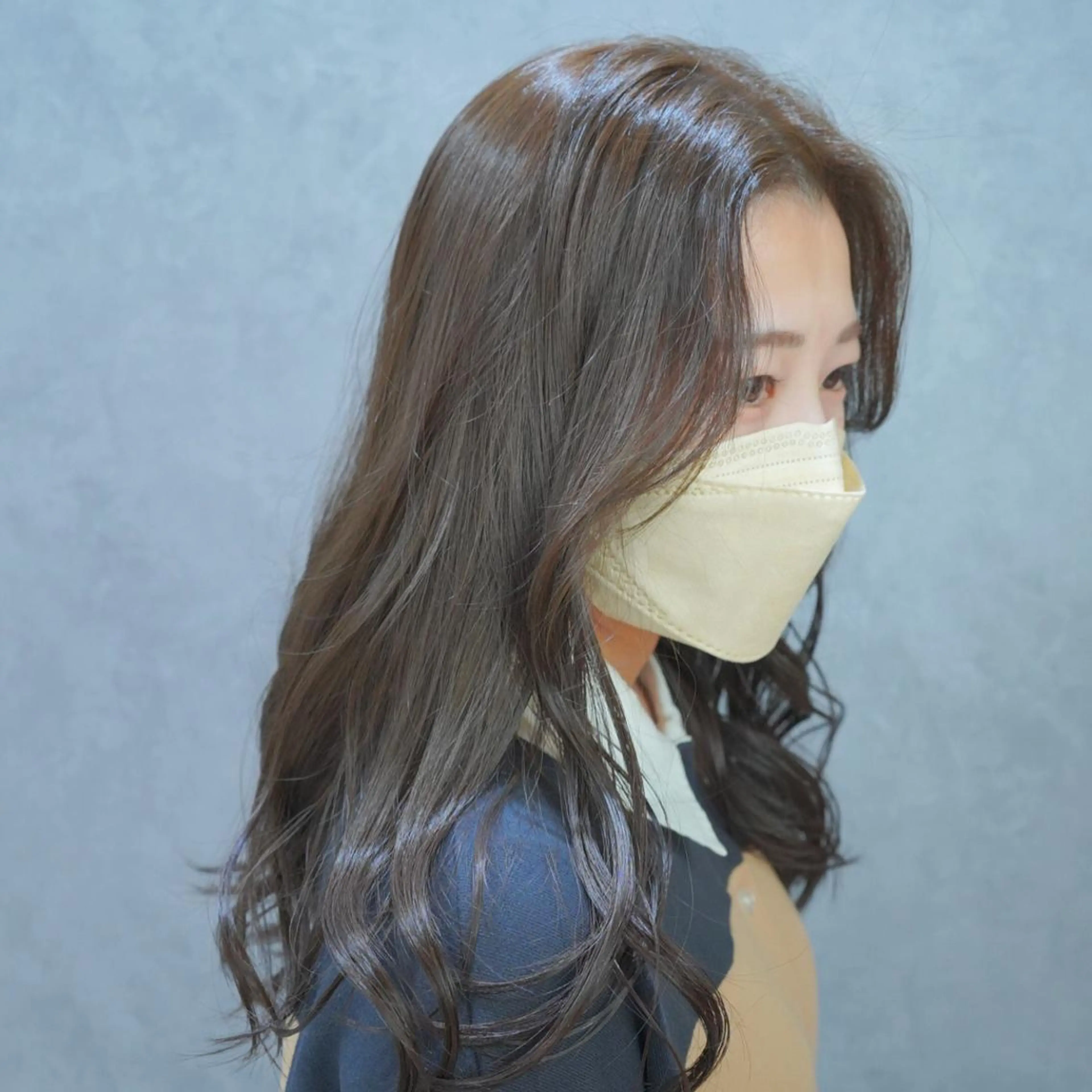 ロング カラー 透明感カラー イルミナカラー 伊藤 玲衣のヘアスタイル