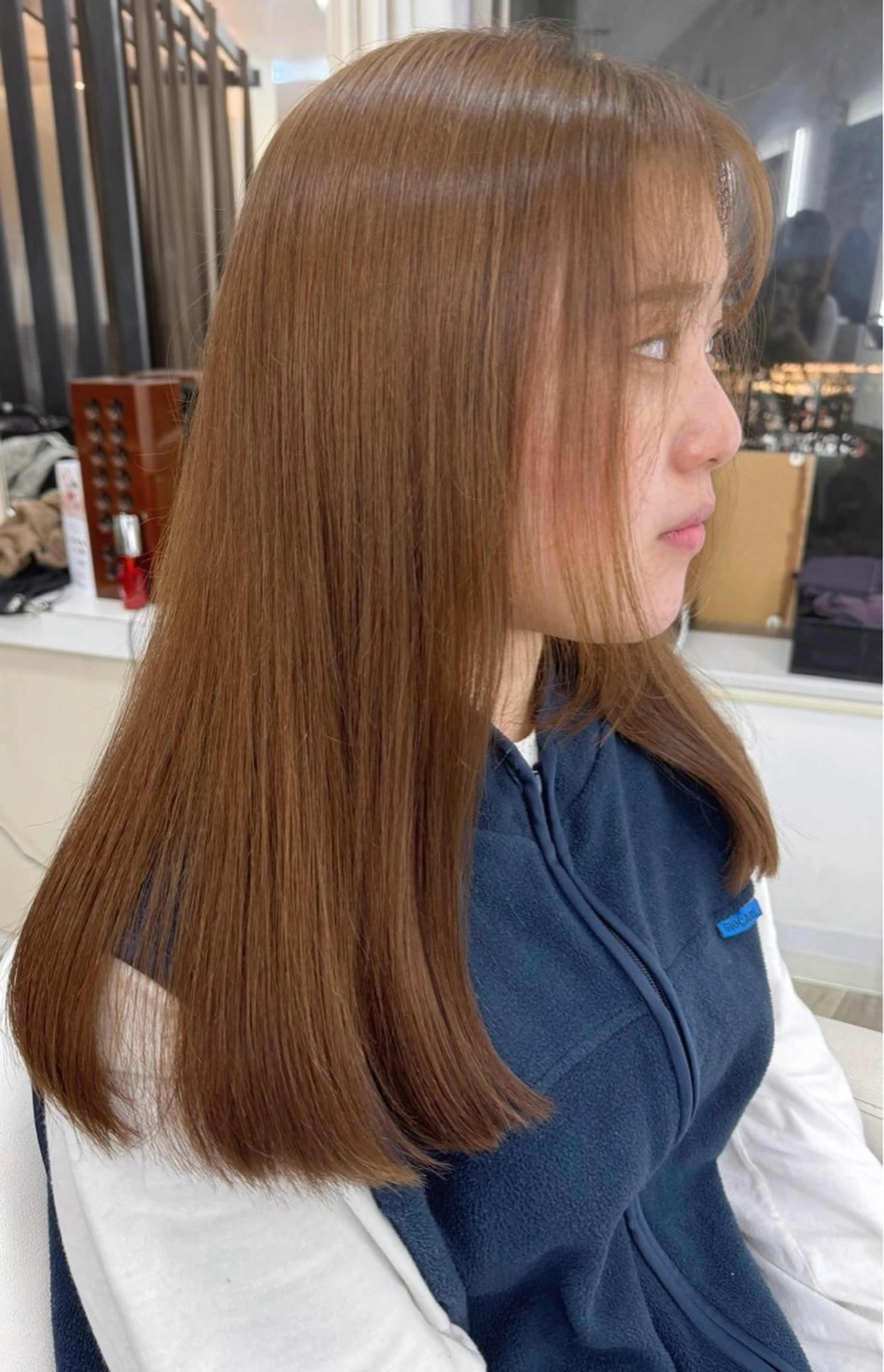 セミロング 大橋 由莉子のヘアスタイル