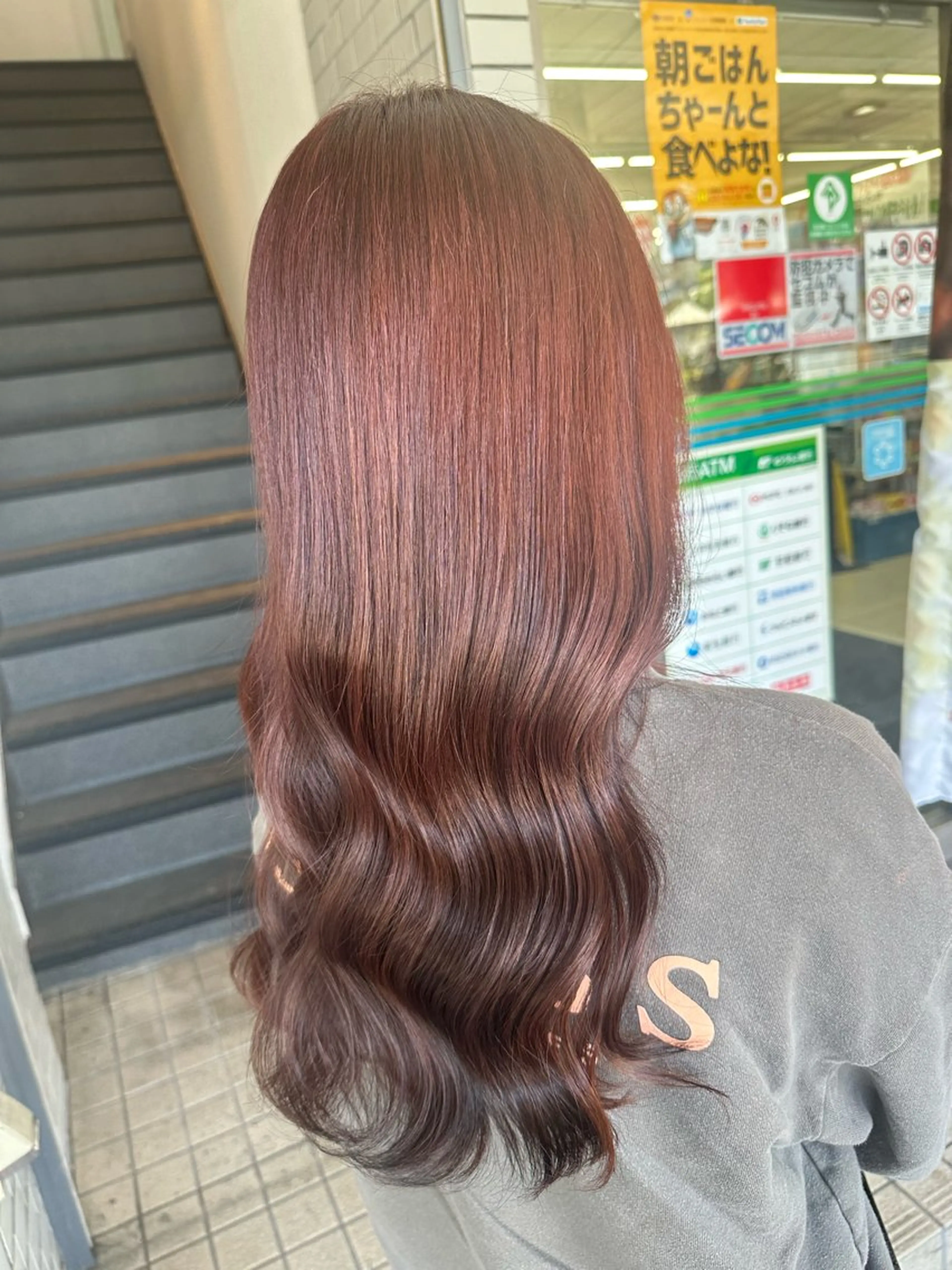 ロング ならざきつぐみ /天王寺/ハイトーンのヘアスタイル