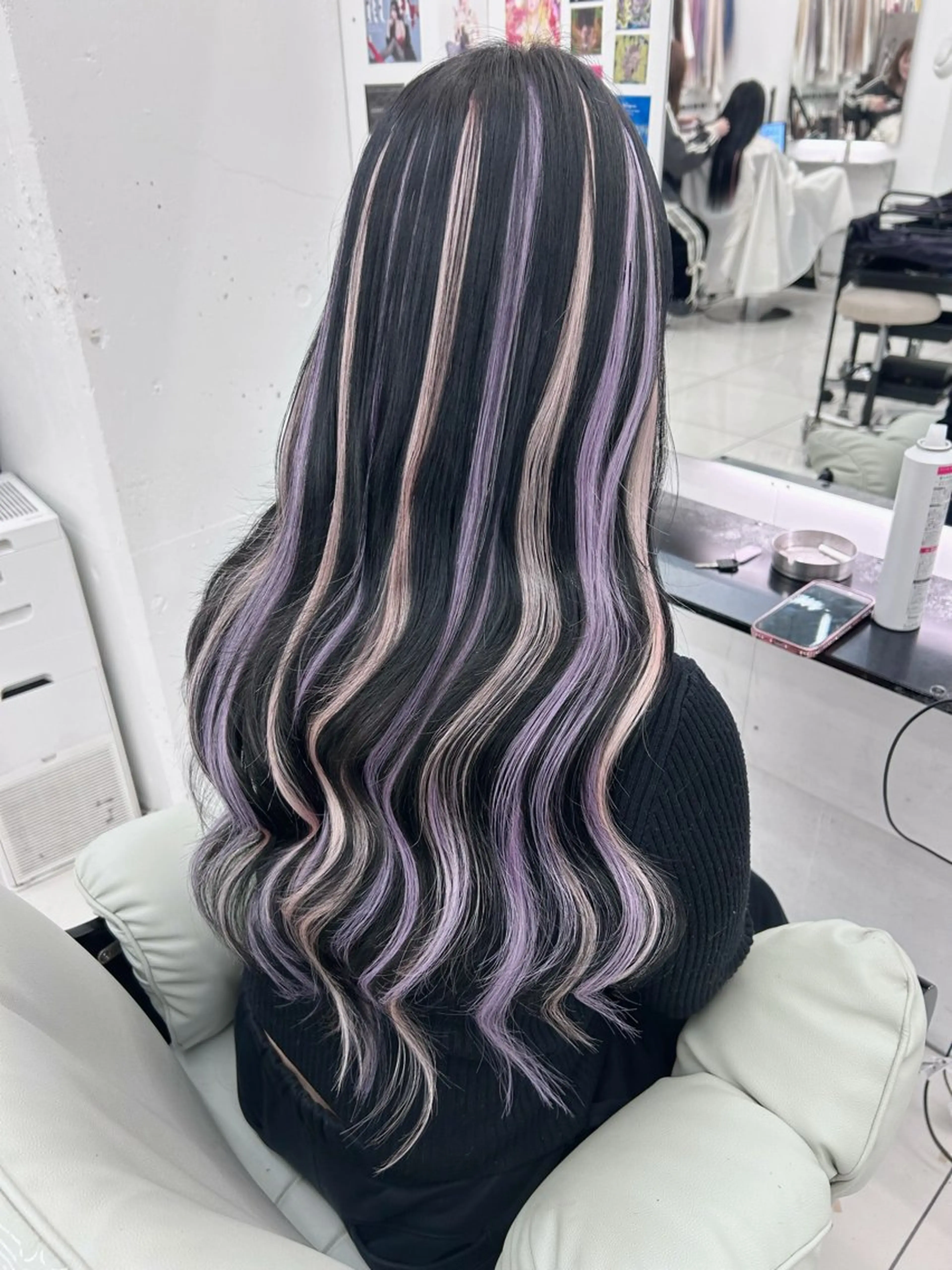 ロング パープルカラー エクステ 三尾 樺緒のヘアスタイル