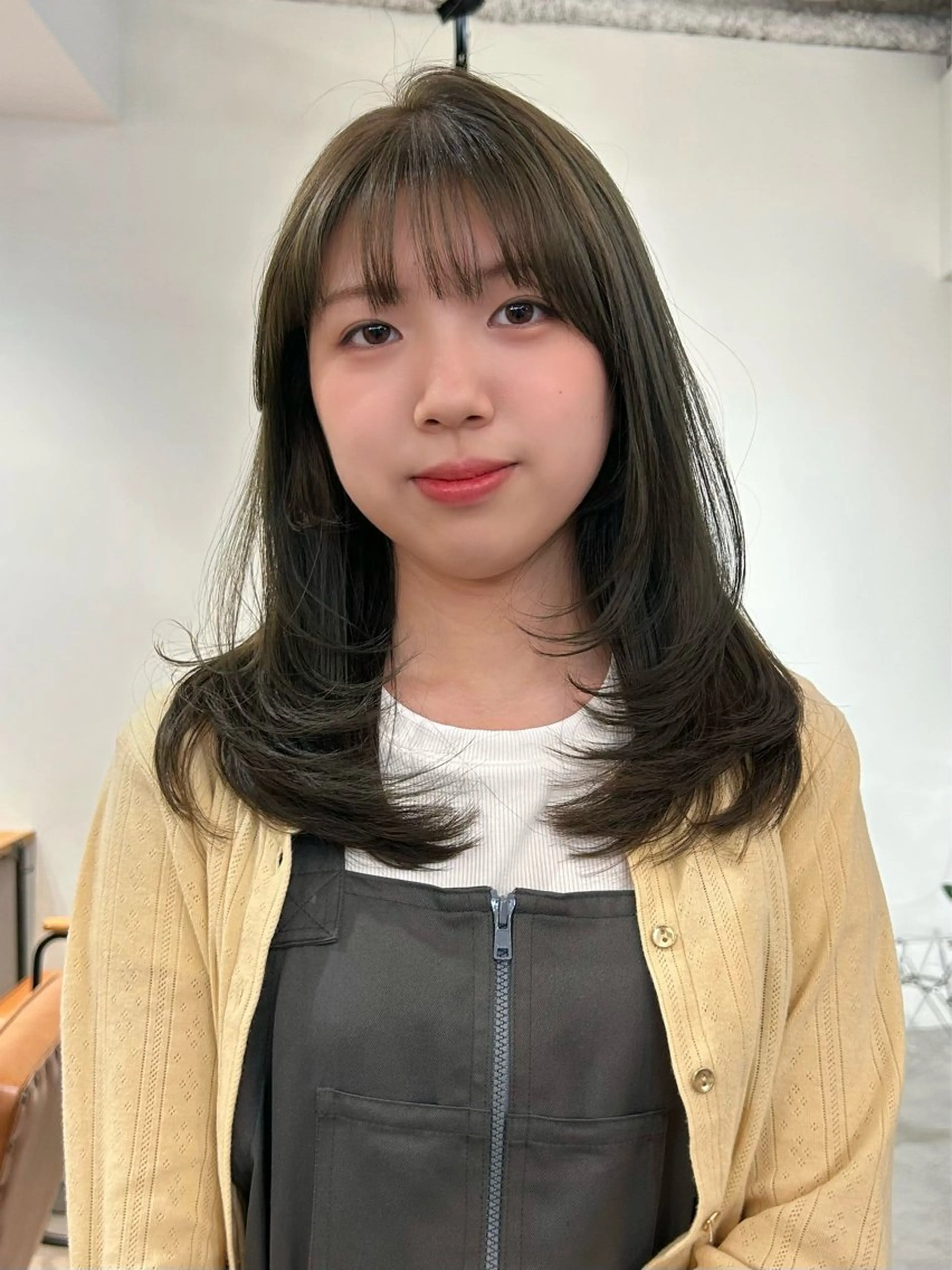 ミディアム カラー ブリーチ ブリーチなしカラー オリーブカラー レイヤーカット カット ヘアカラー トリートメント ボブ/レイヤー 大阪梅田/きょうかのヘアスタイル