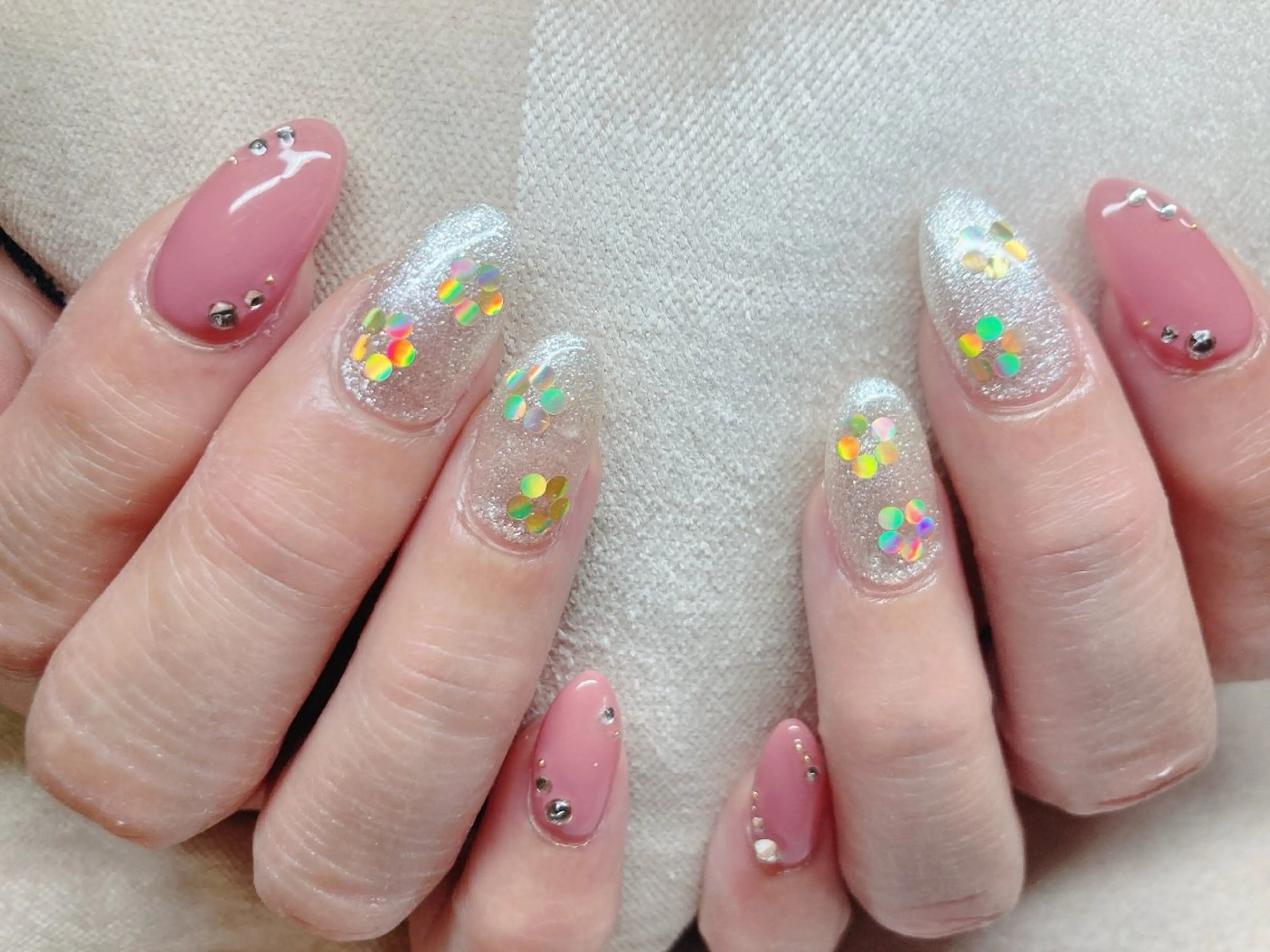 ネイル ECLAT エクラ所属・寺山 千鶴のネイルデザイン