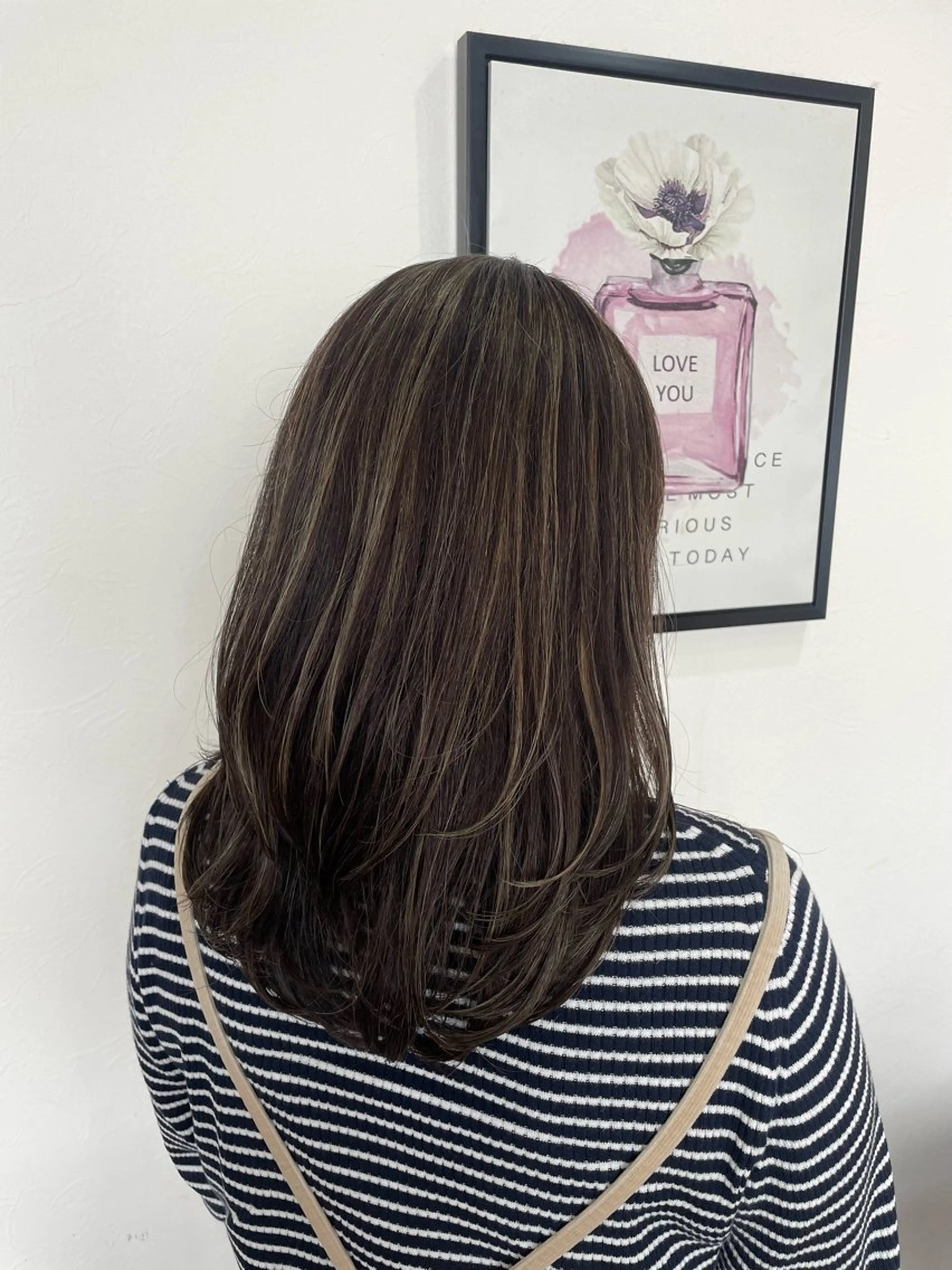 ミディアム カラー ベージュカラー ハイライトカラー ハイライト レイヤーカット カット ヘアカラー トリートメント 透明感/ハイライト 🌺MOMOKAのヘアスタイル