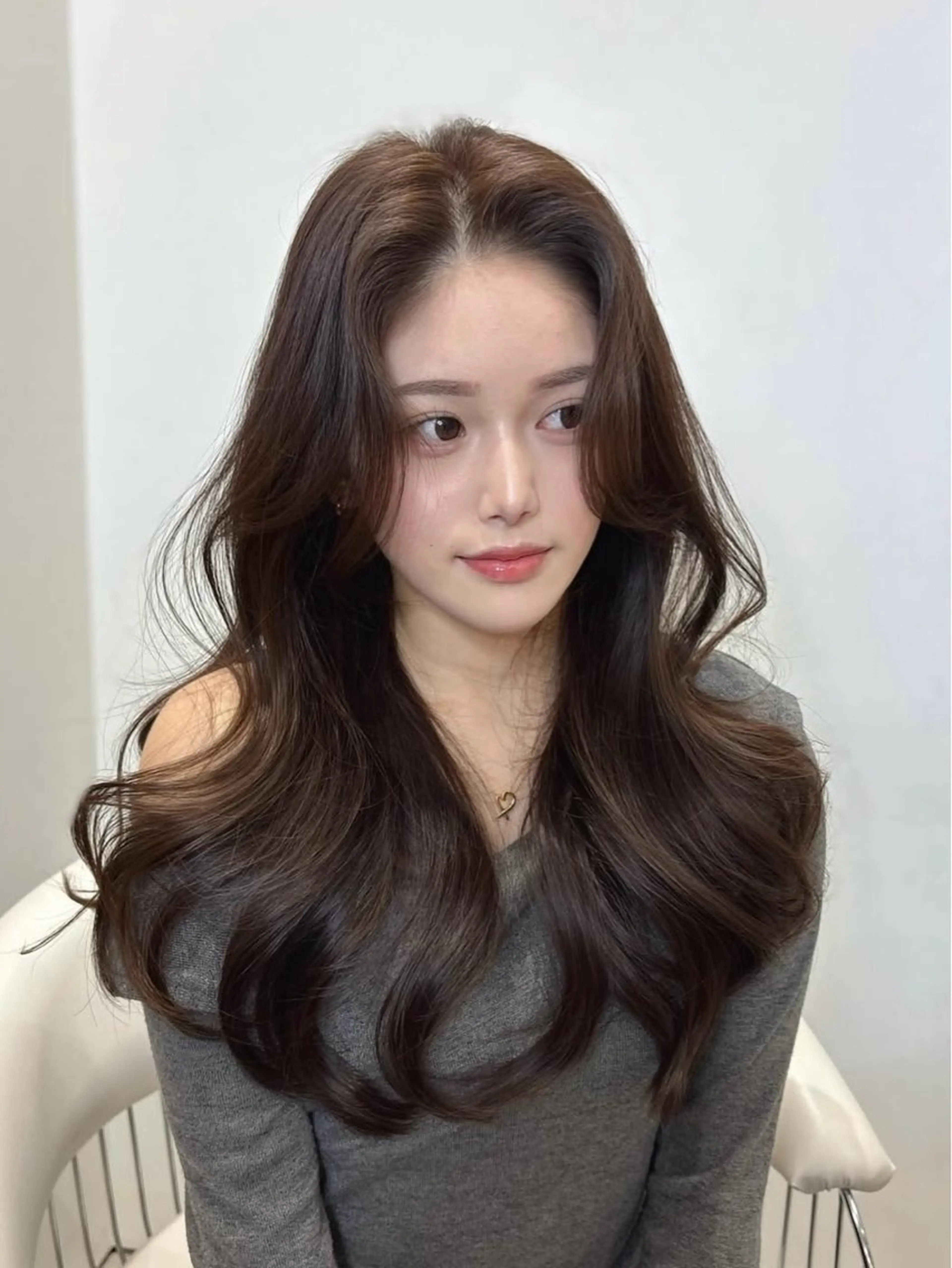 ロング カラー MINORI /レイヤーカットのヘアスタイル