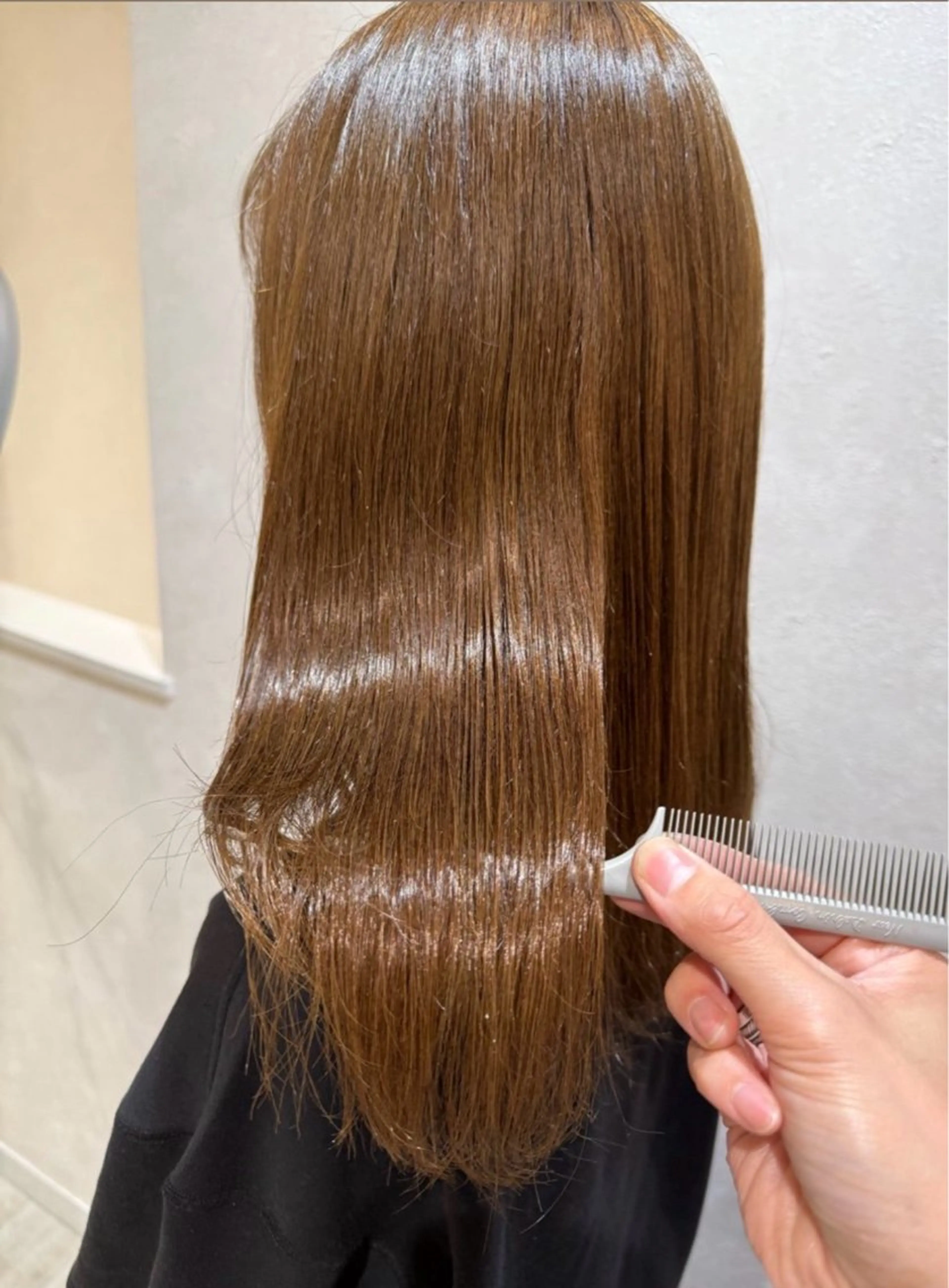 ロング カラー ベージュカラー ブリーチ ミルクティーベージュ ブリーチなしカラー ヘアカラー トリートメント 髪質改善縮毛矯正 💎TOMOのヘアスタイル