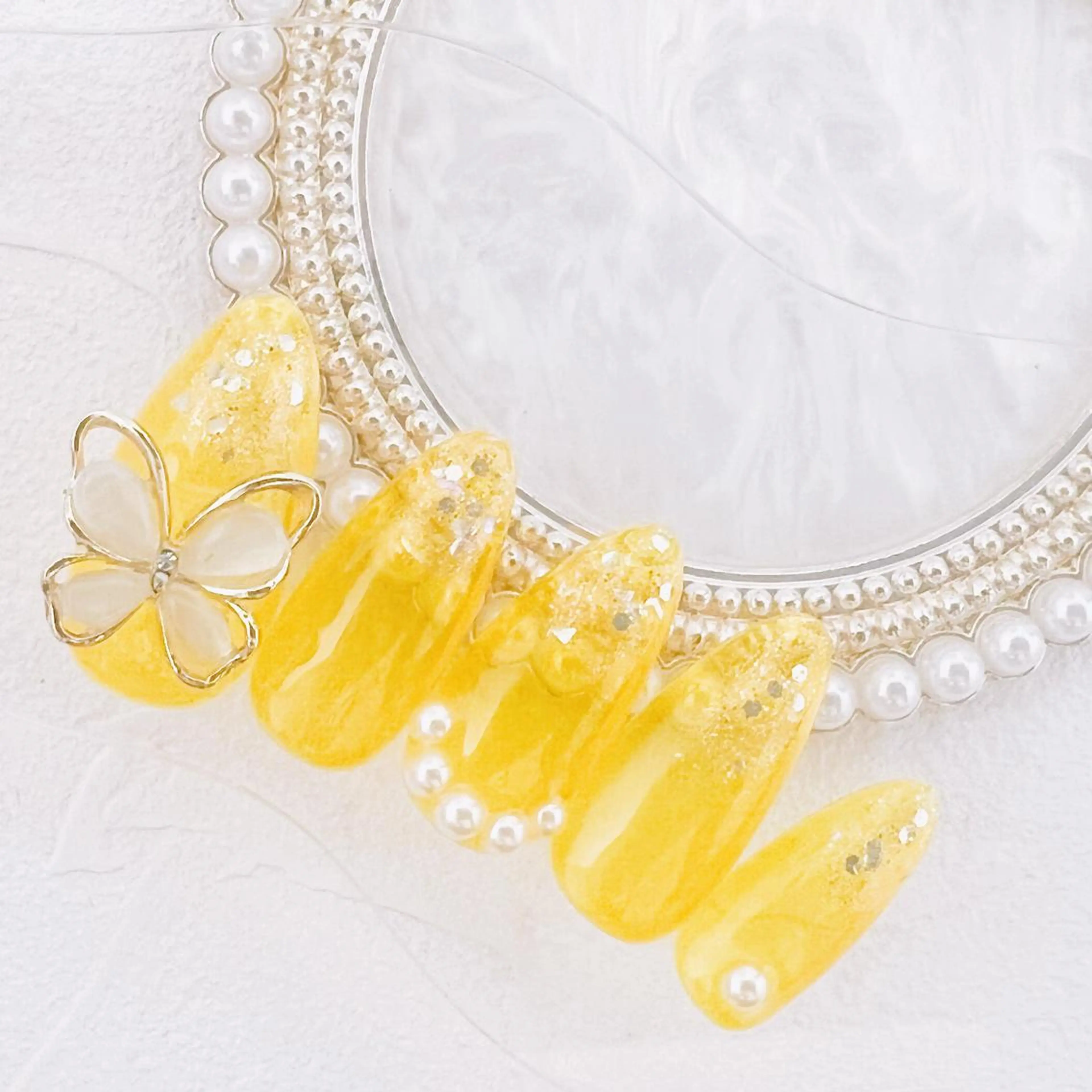 ネイル 夏ネイル 黄色 rouse nail RISATOのネイルデザイン