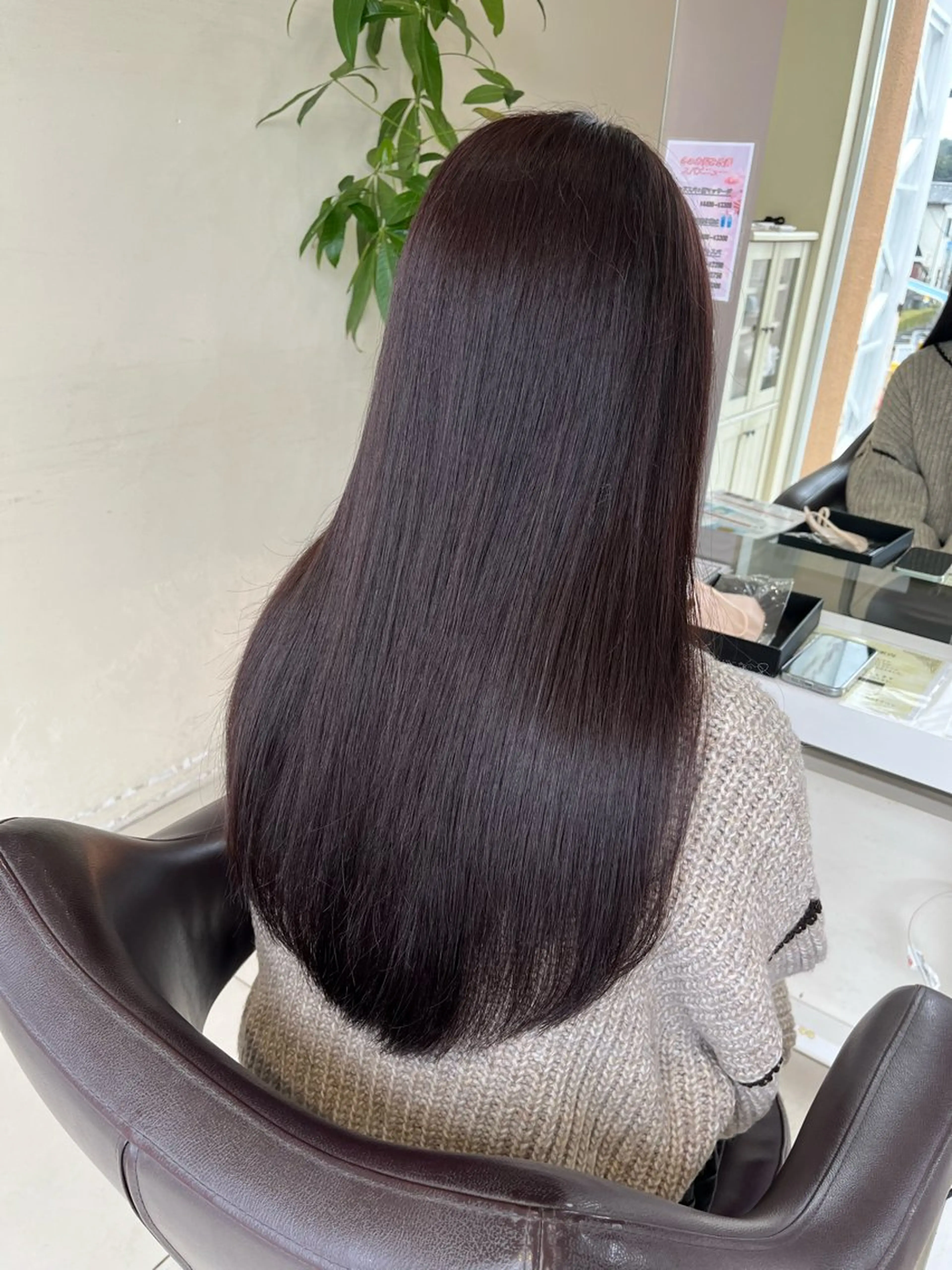 セミロング カット トリートメント 赤みなしカラー/梅田 /レイヤー/IORIのヘアスタイル