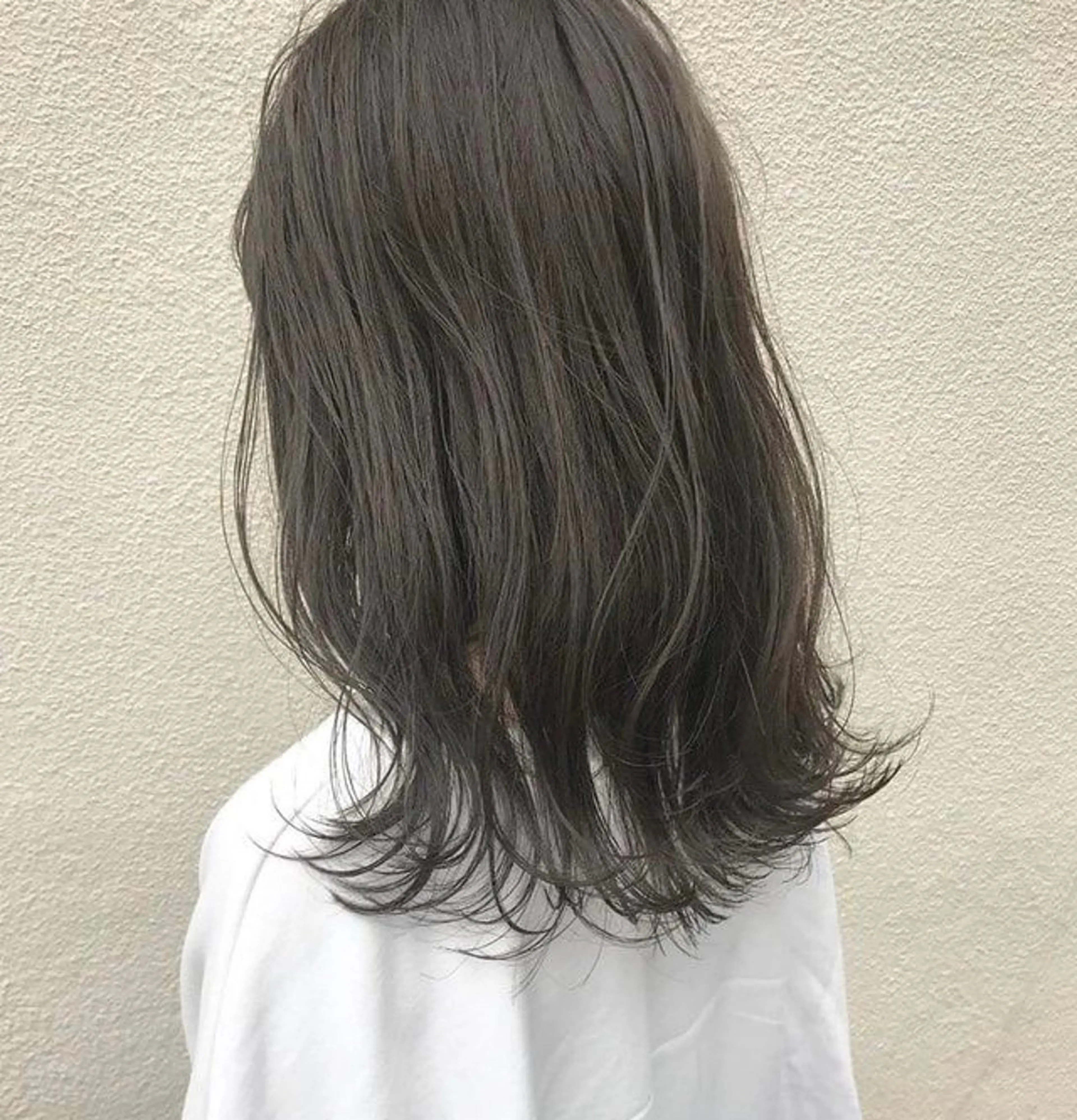 セミロング ウラノ ソウシのヘアスタイル