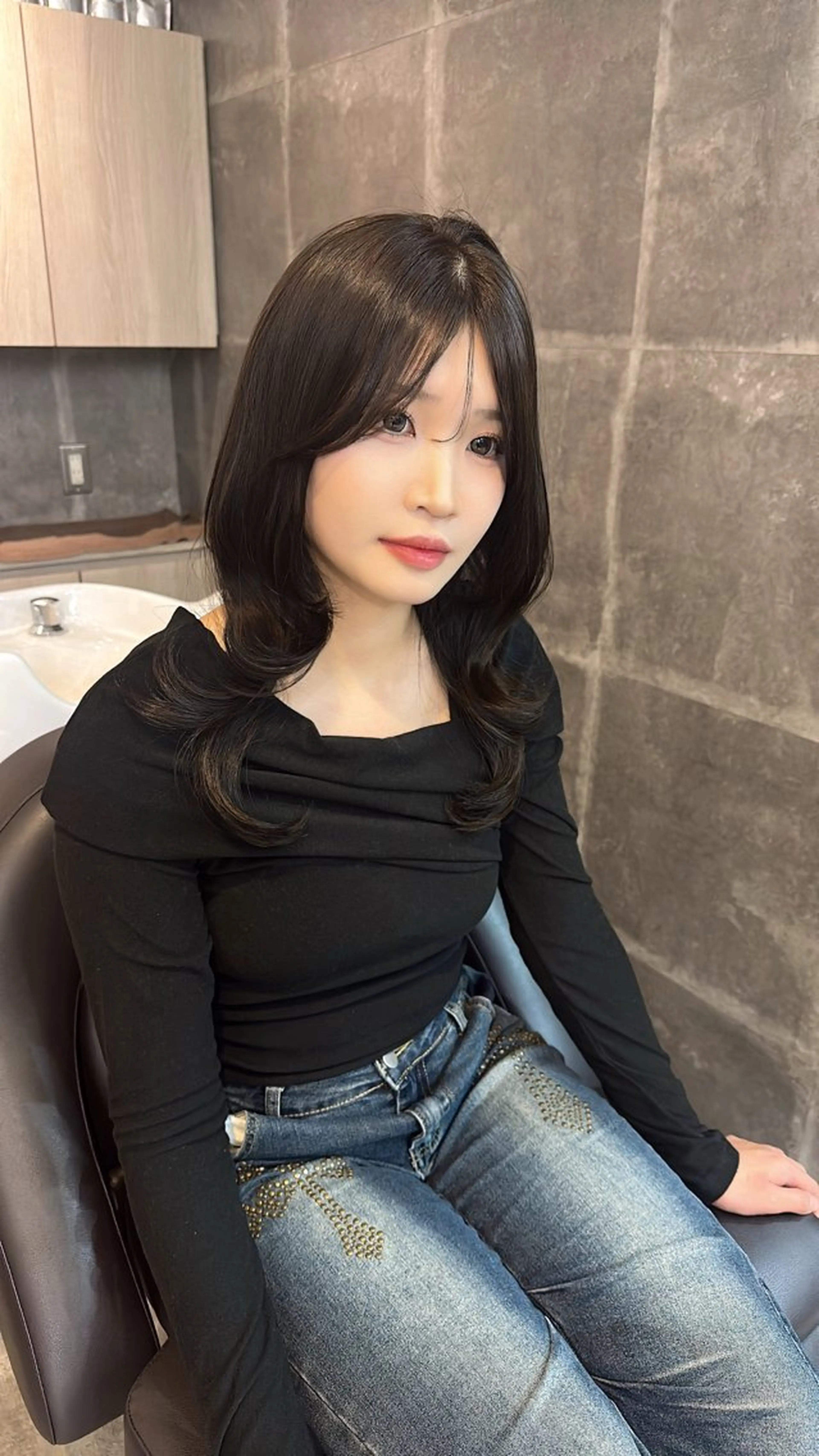 ミディアム カラー 渡邊 理央のヘアスタイル