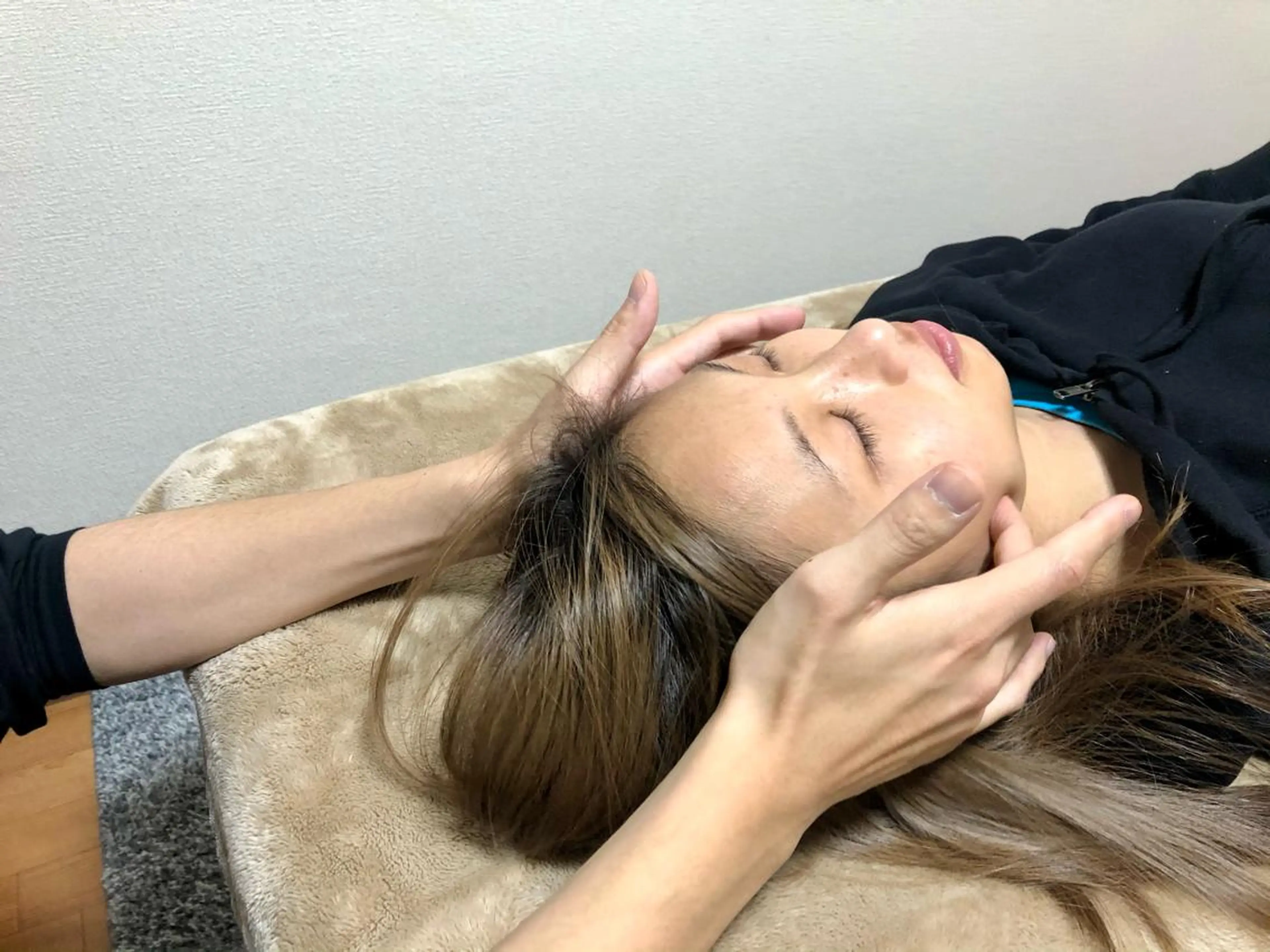 【期間限定】🤩吸玉＋ヘッドマッサージゆっくりと施術を受けていただきます。眠くなる方も多数いらっしゃいます🌟の写真