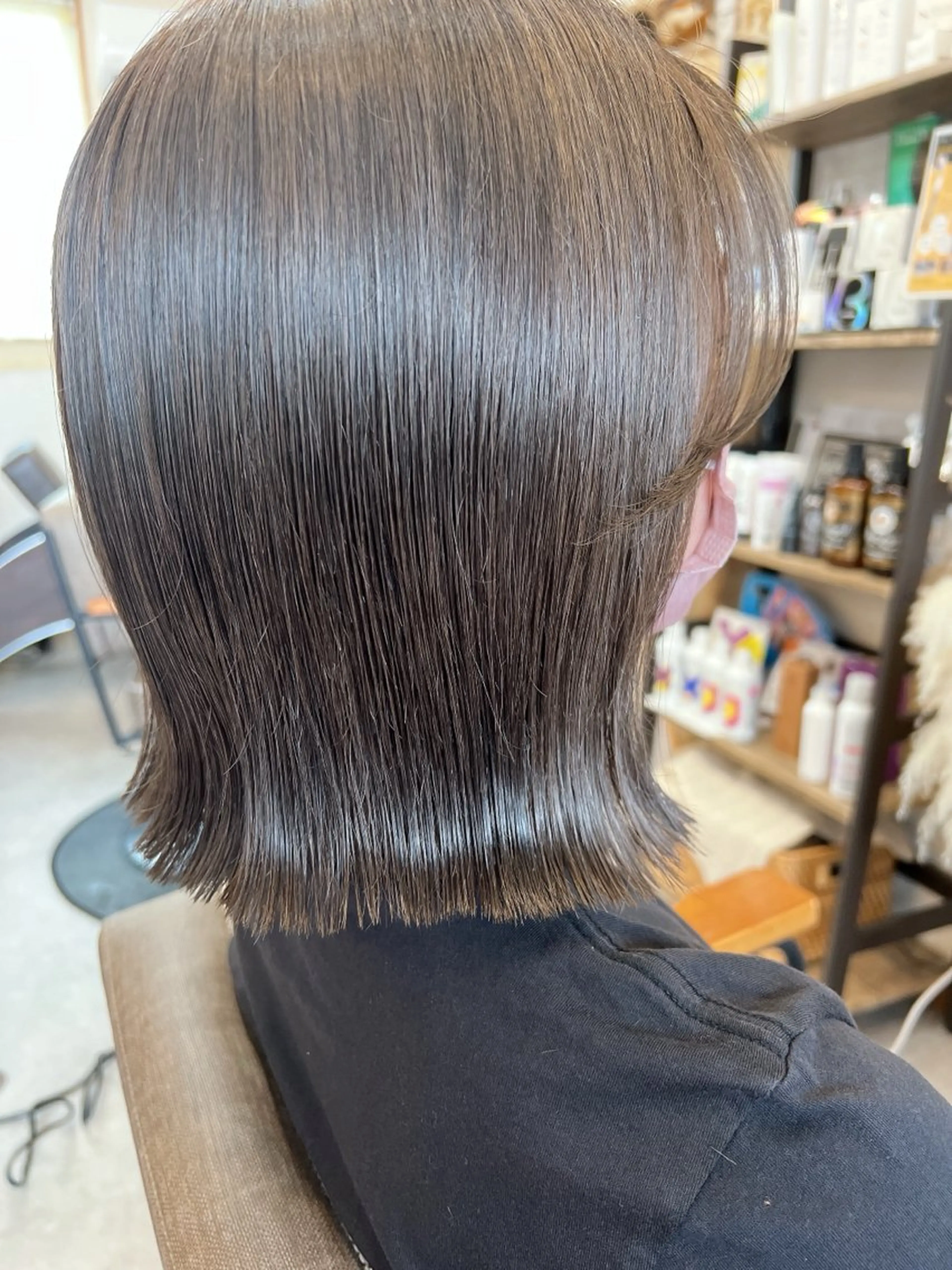 ミディアム カラー グレージュ hair works raptureのヘアスタイル