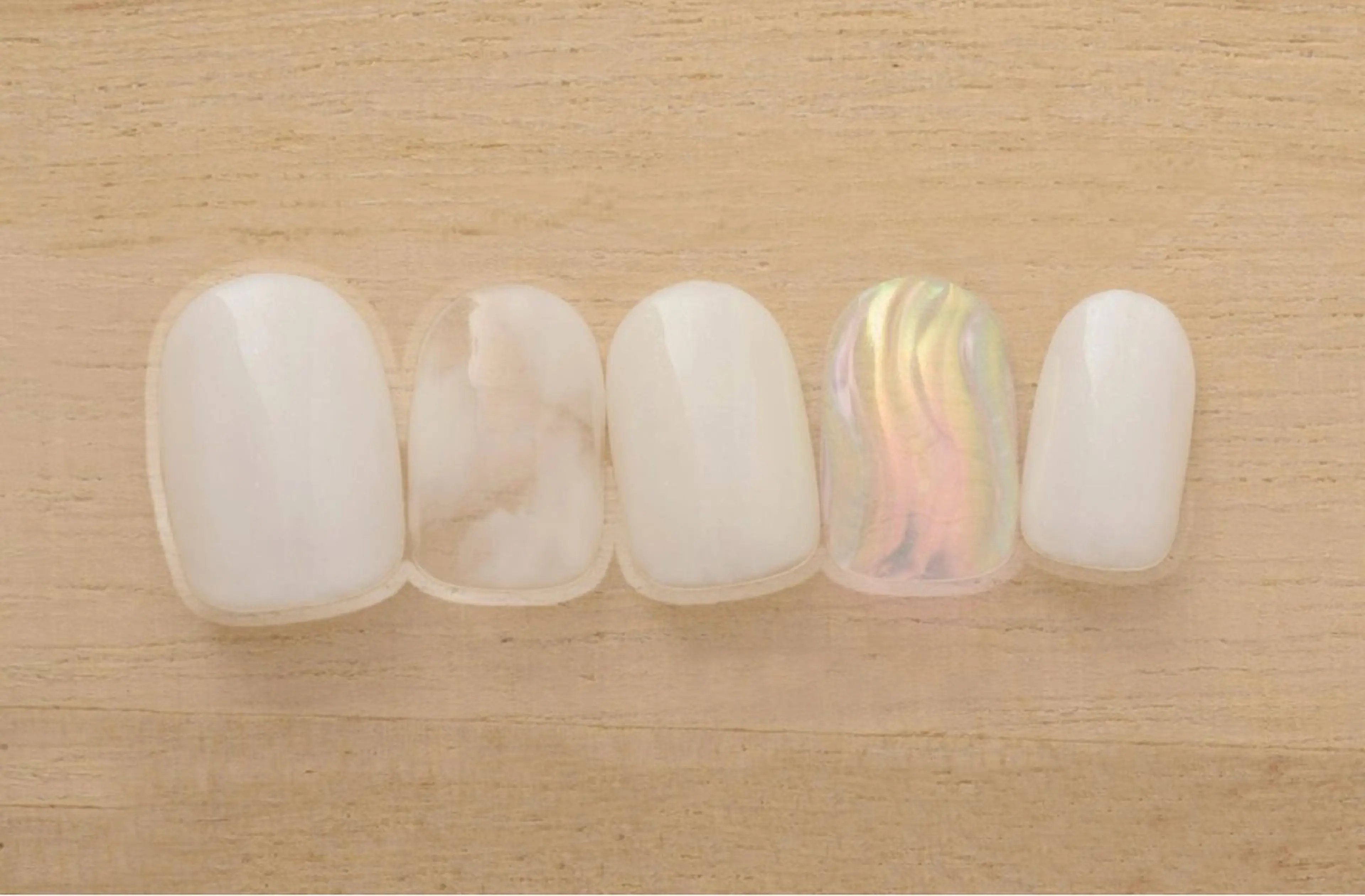 ネイル ゆら 練習生💅🏻のネイルデザイン