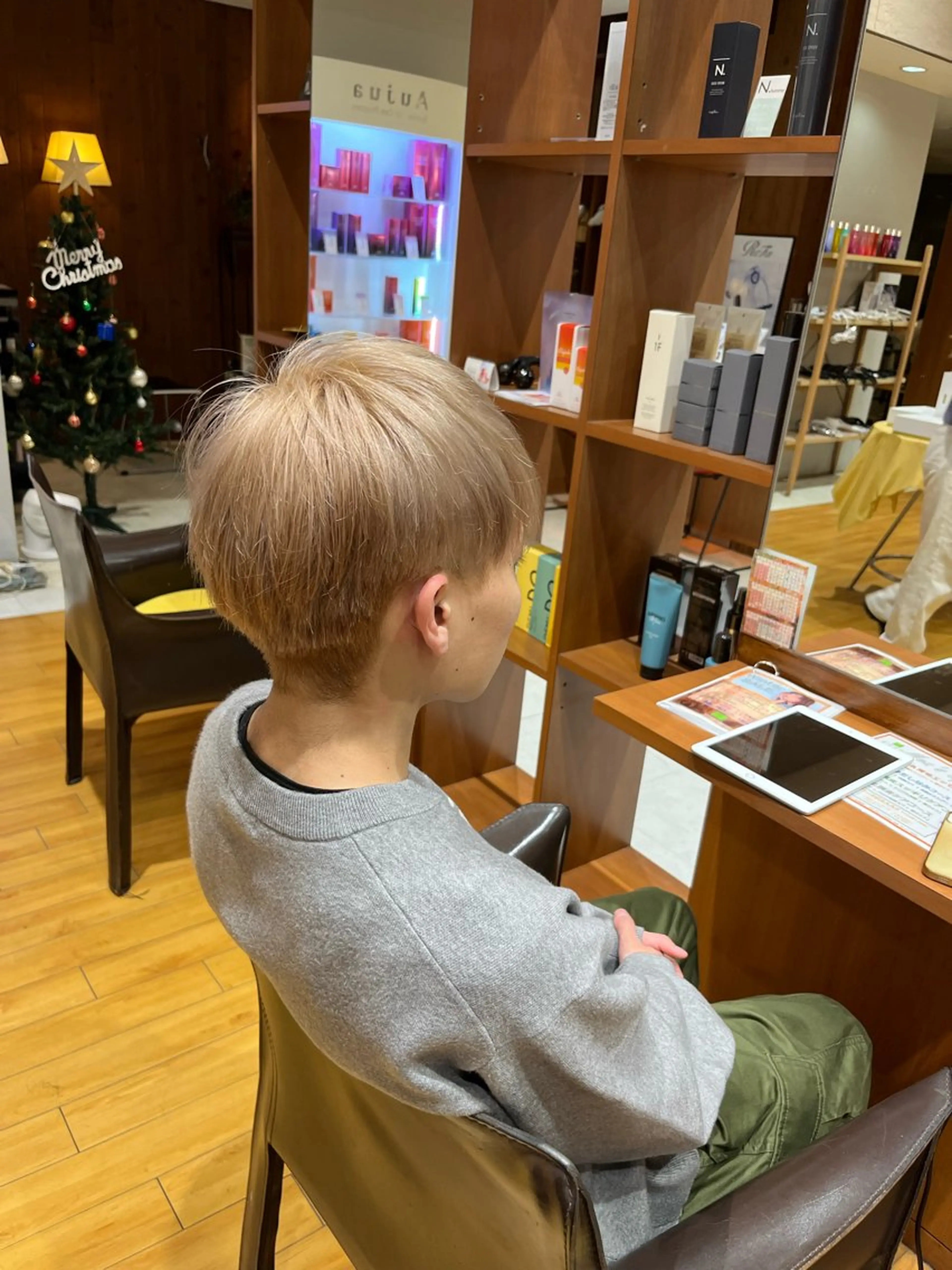 ショート カット ヘアカラー 浅野 ダイジロウのヘアスタイル