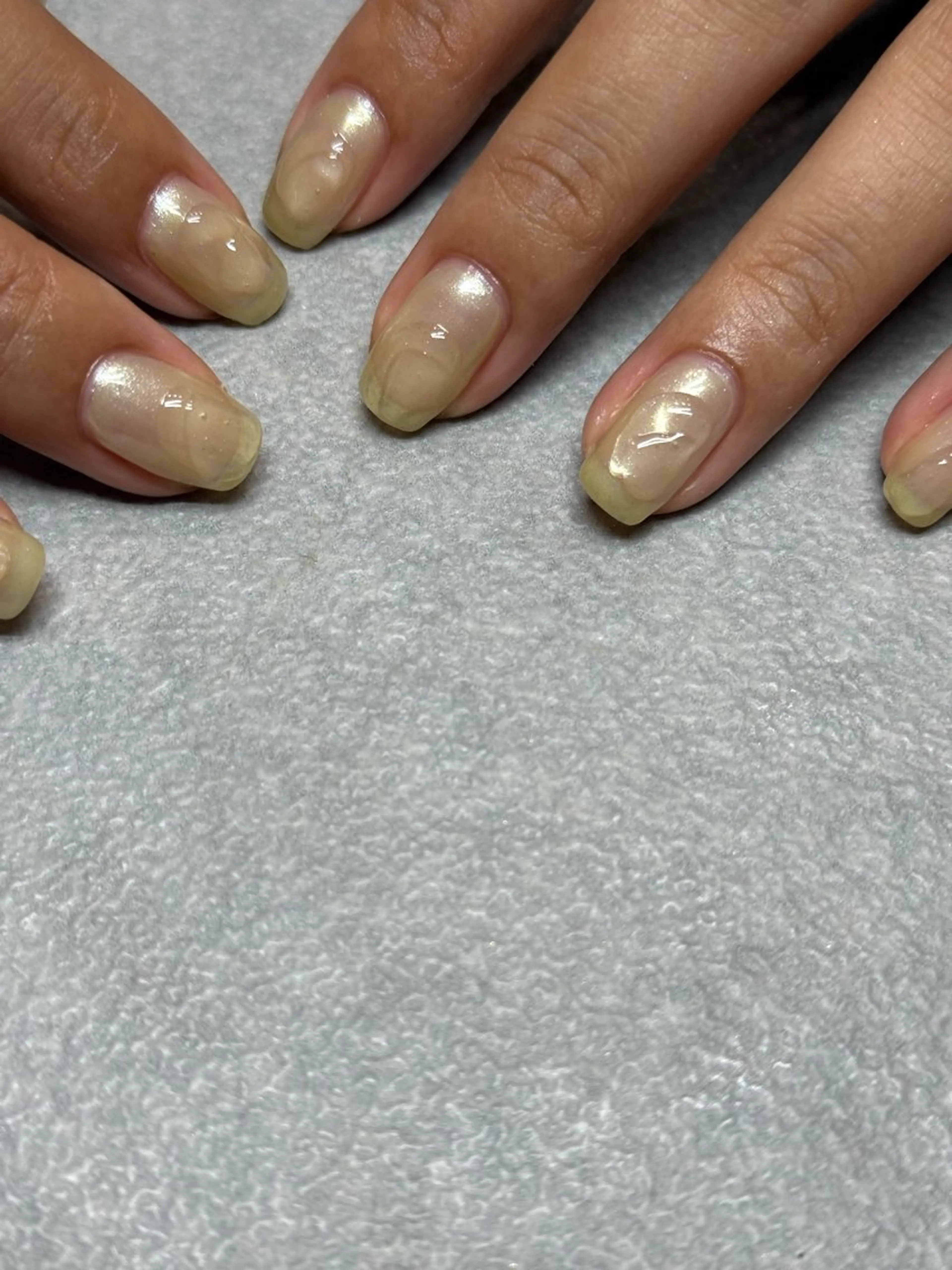 ネイル オーロラネイル 氷ネイル・うるうるネイル ハンドネイル フットネイル kiii.__ ✴︎*のネイルデザイン