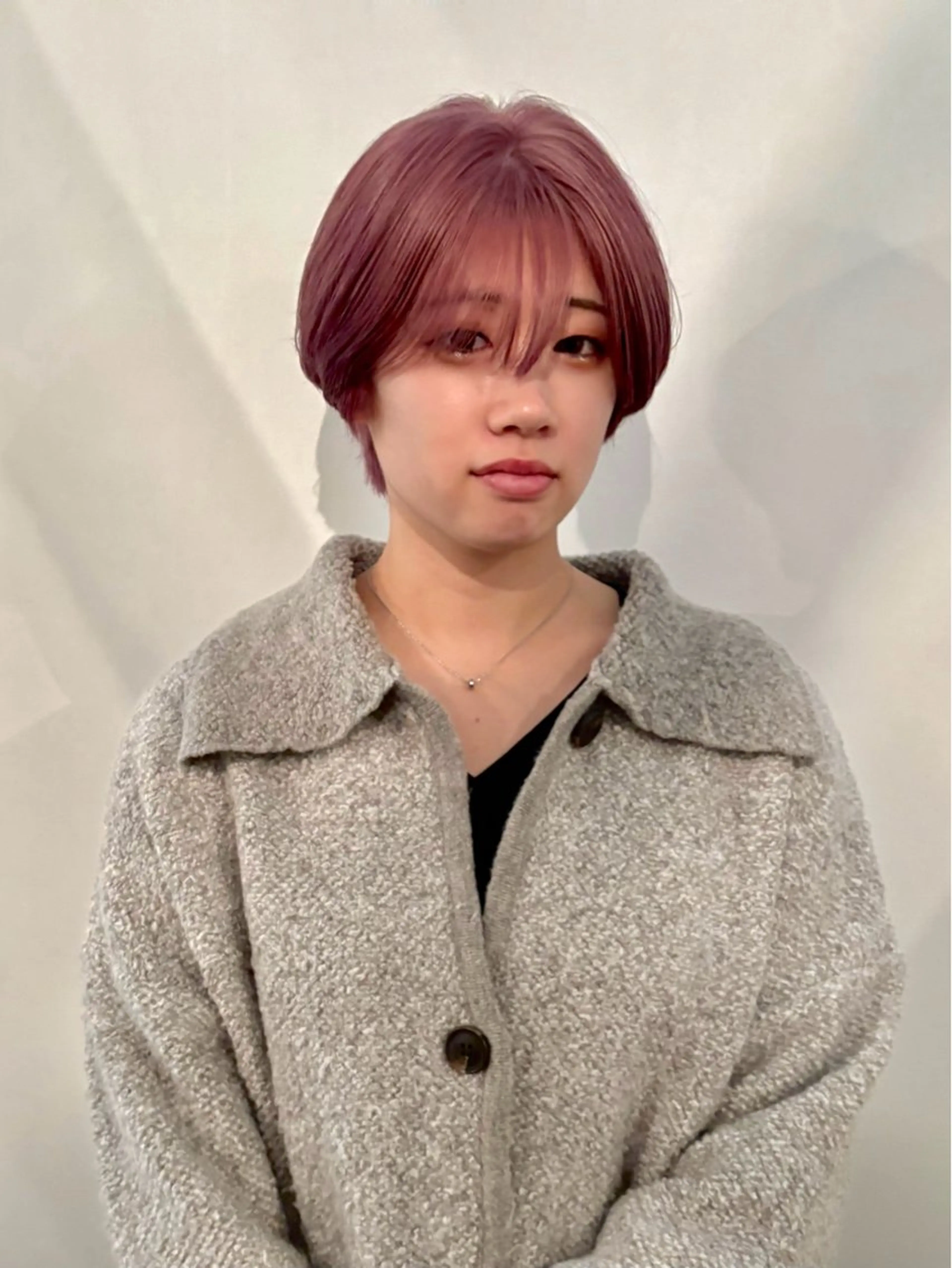 ショート カラー ブリーチ ピンクカラー ショートヘア 川合 慶輔のヘアスタイル