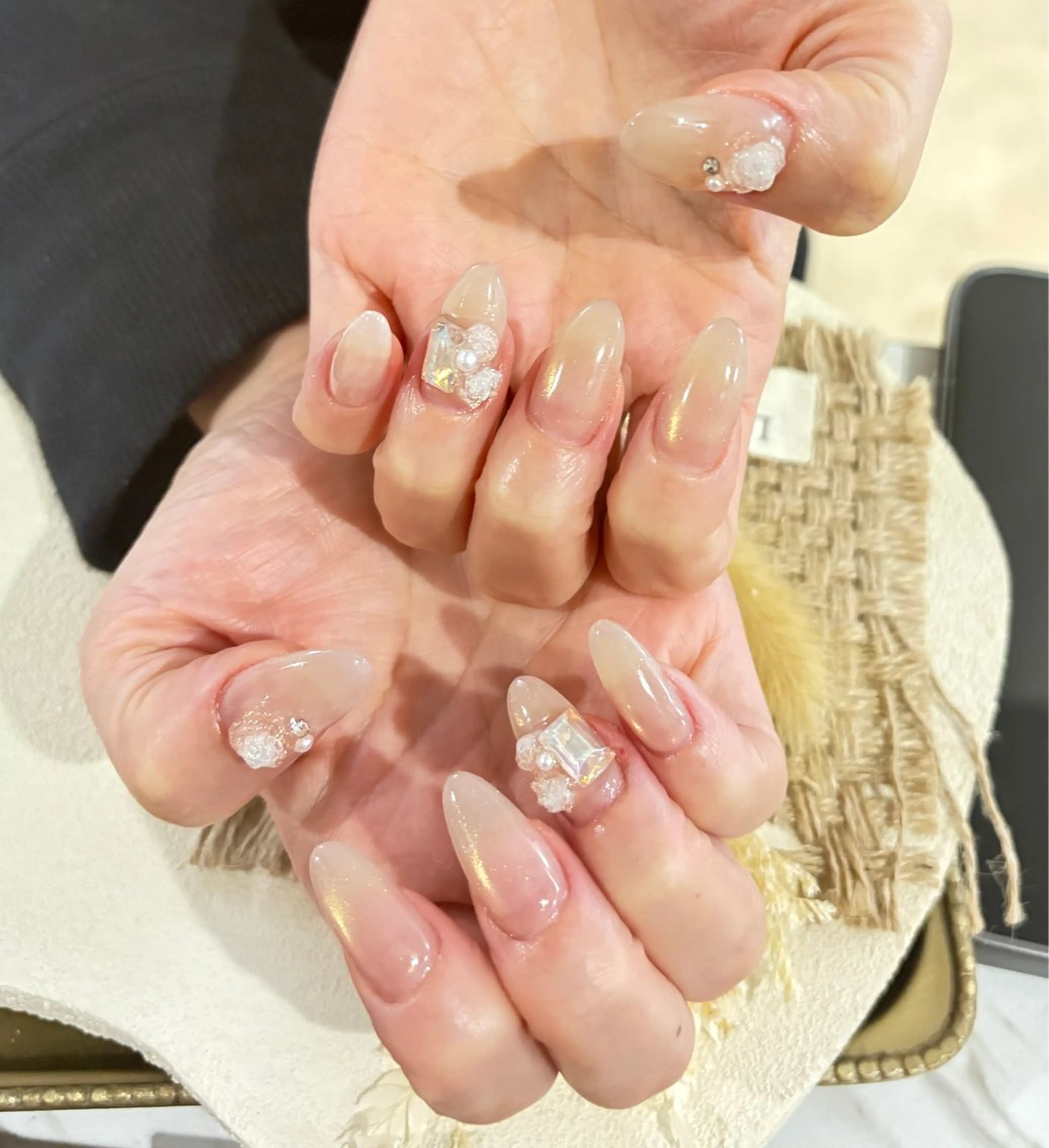 ネイル ハンドネイル AngelChris ビューティーサロンのネイルデザイン