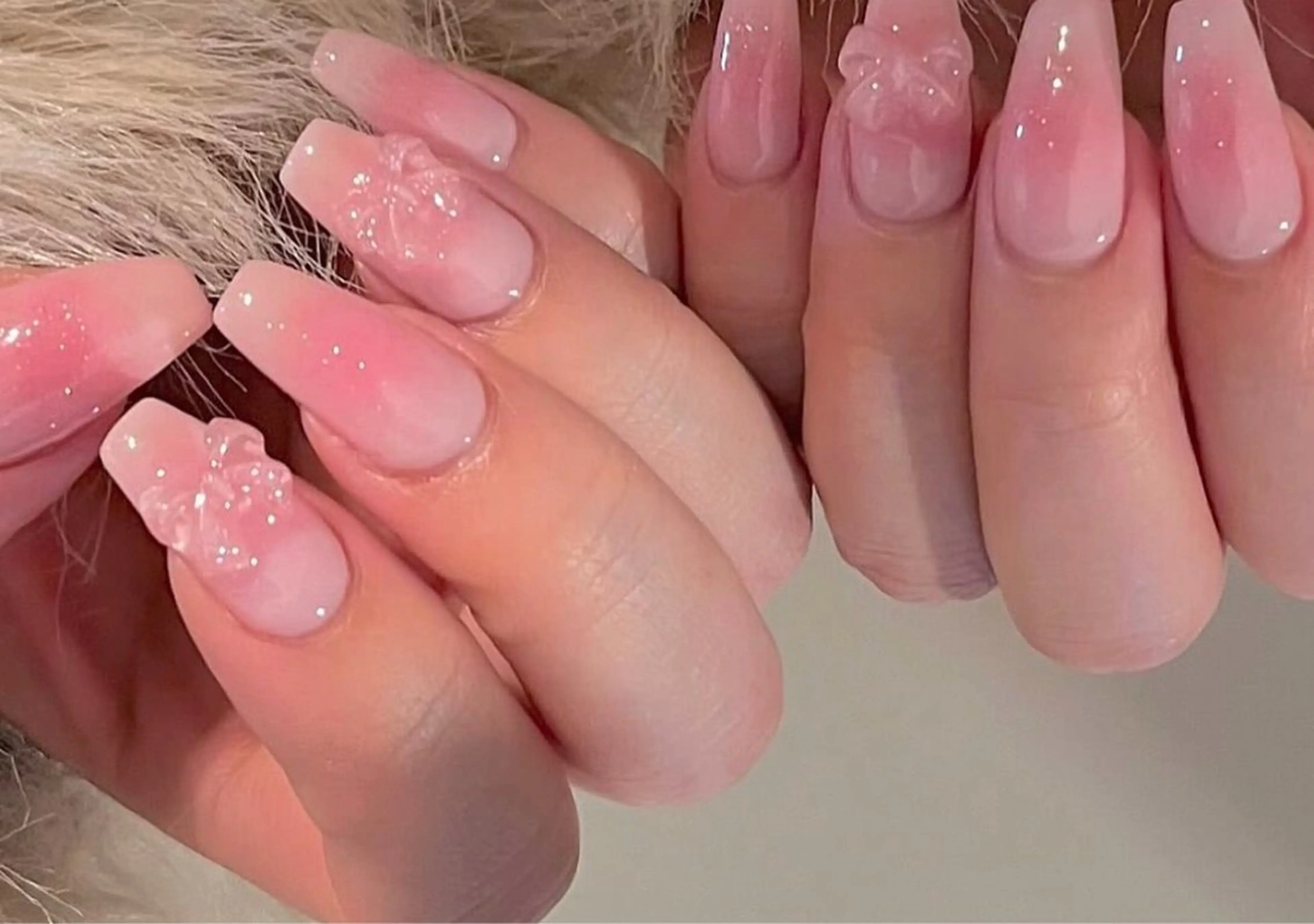ネイル アートネイル オーロラネイル チークネイル フレンチネイル ガラスフレンチ ハンドネイル 🎀🎀YooLi Nail Salonのネイルデザイン