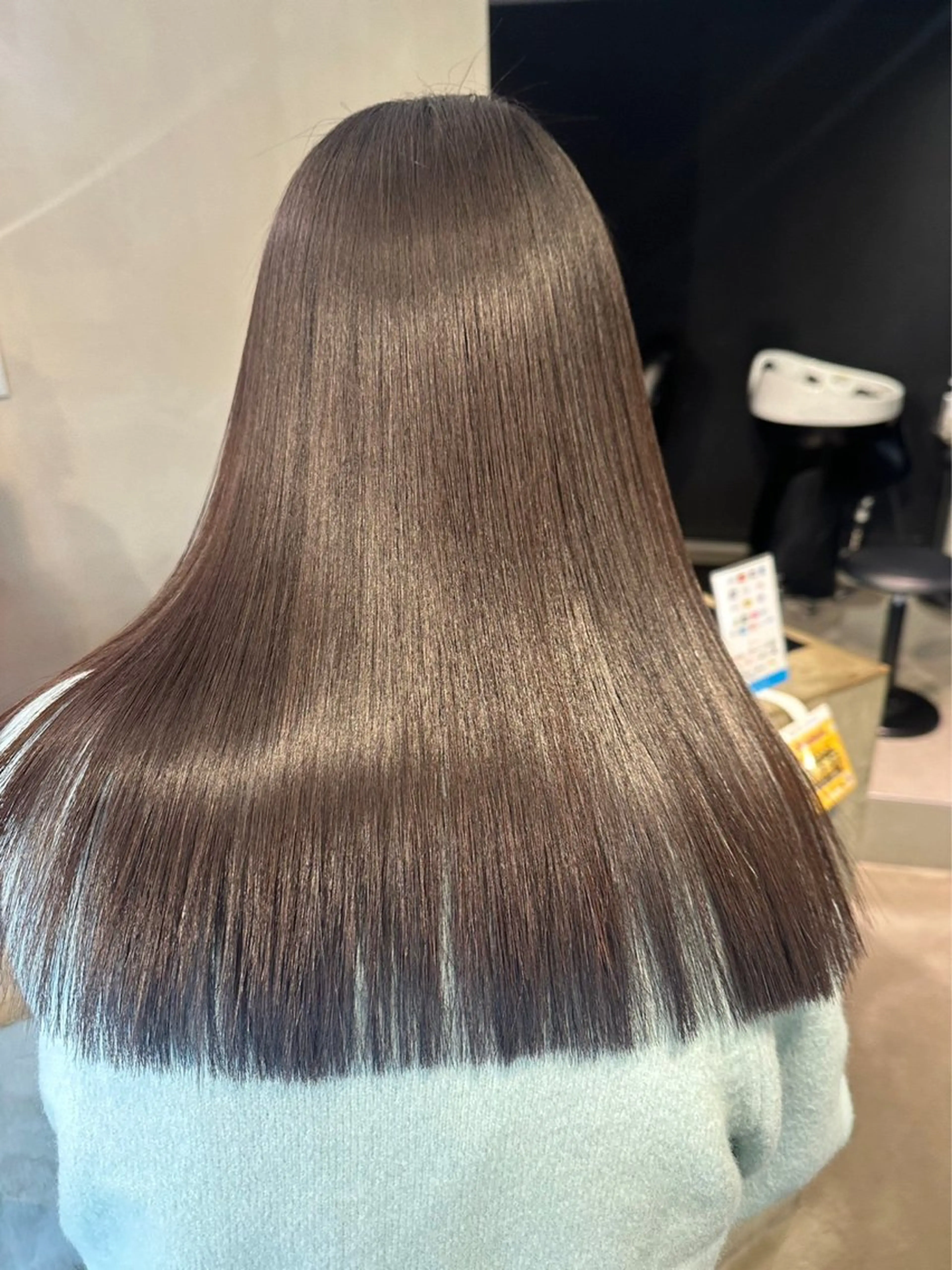 本木下朋花/髪質 改善×ダブルカラーのヘアスタイル