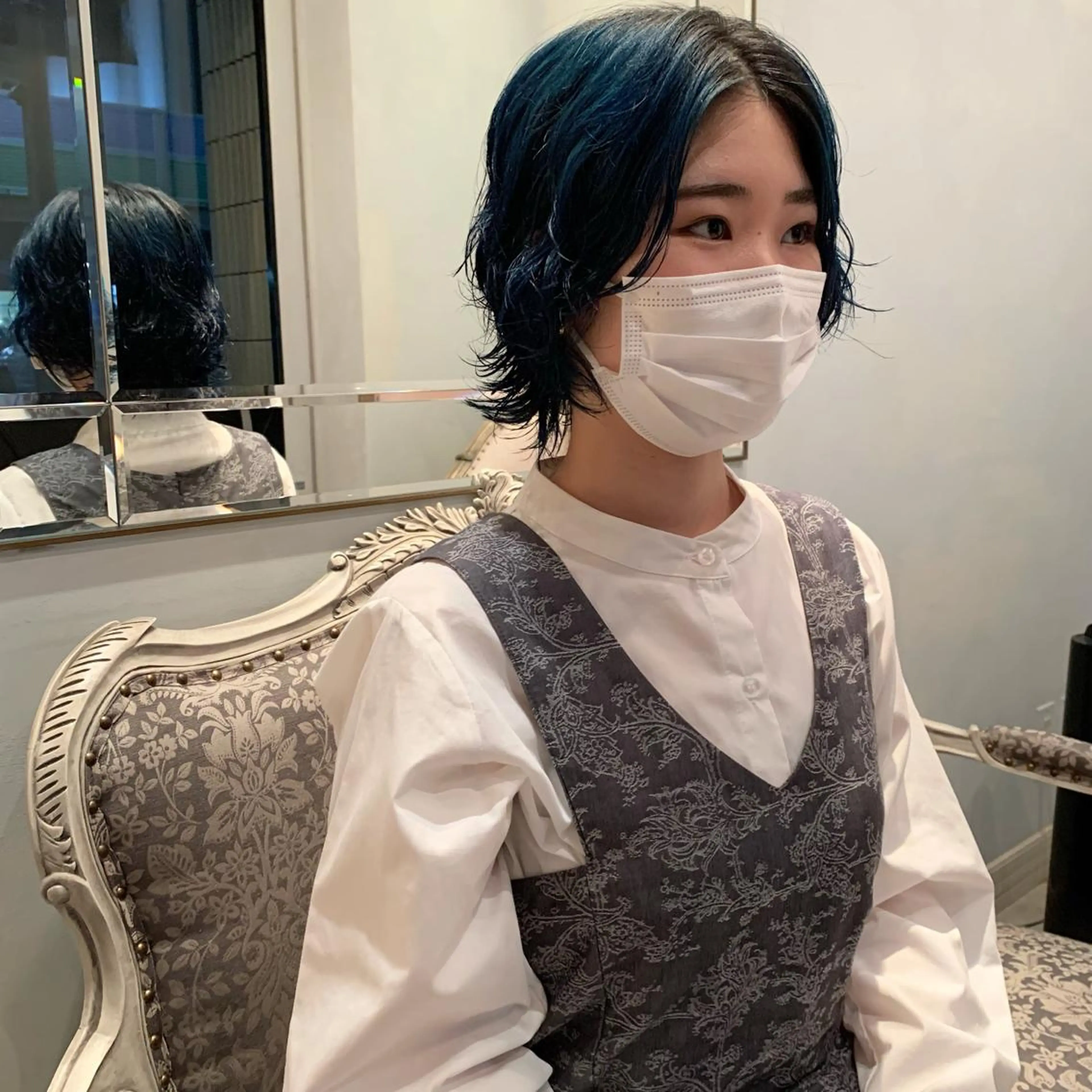 ショート カラー ヘアカラー SAKINO． ベージュカラーのヘアスタイル