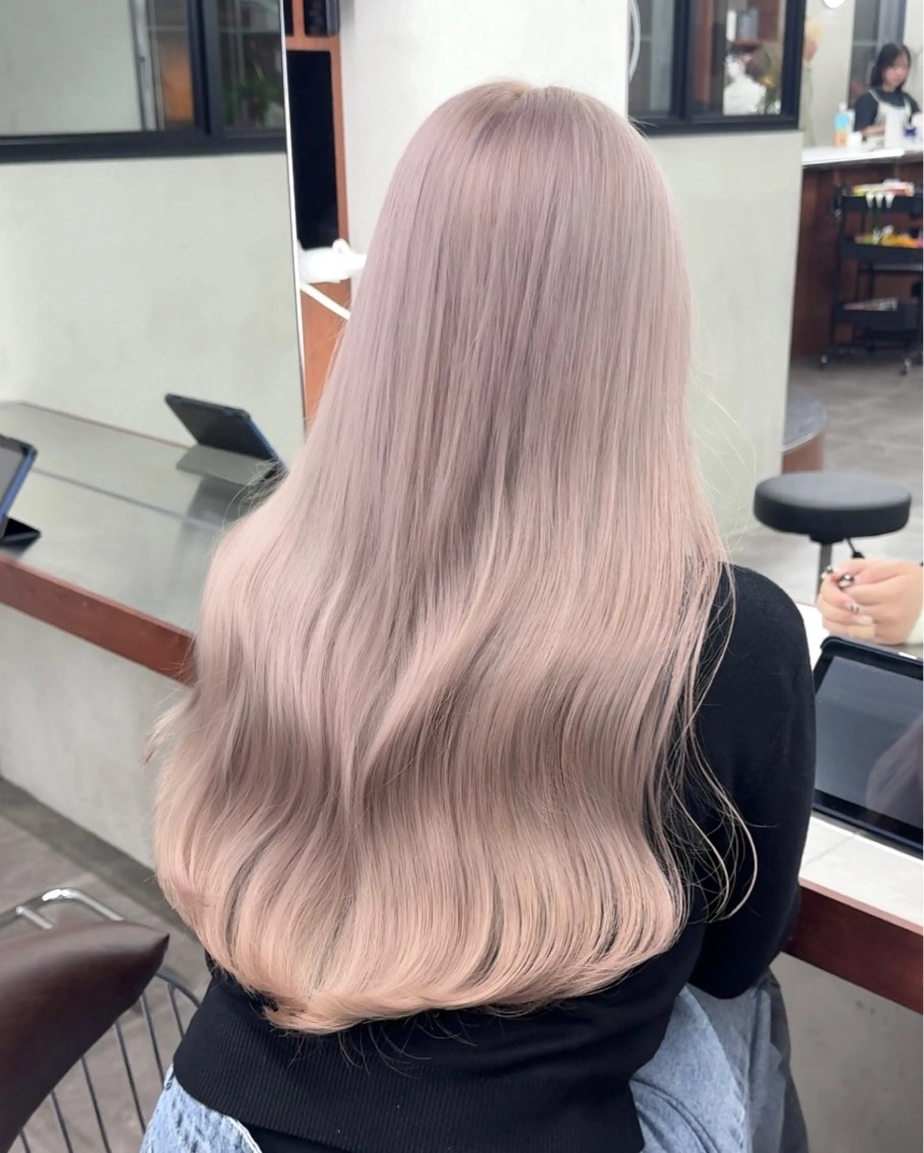 ロング カラー アッシュ ベージュカラー ブリーチ ケアブリーチ ダブルカラー カット ヘアカラー トリートメント nico TOKYO 渋谷所属・ブリーチ　ハイトーン 特化🌈フジタハルキのヘアスタイル