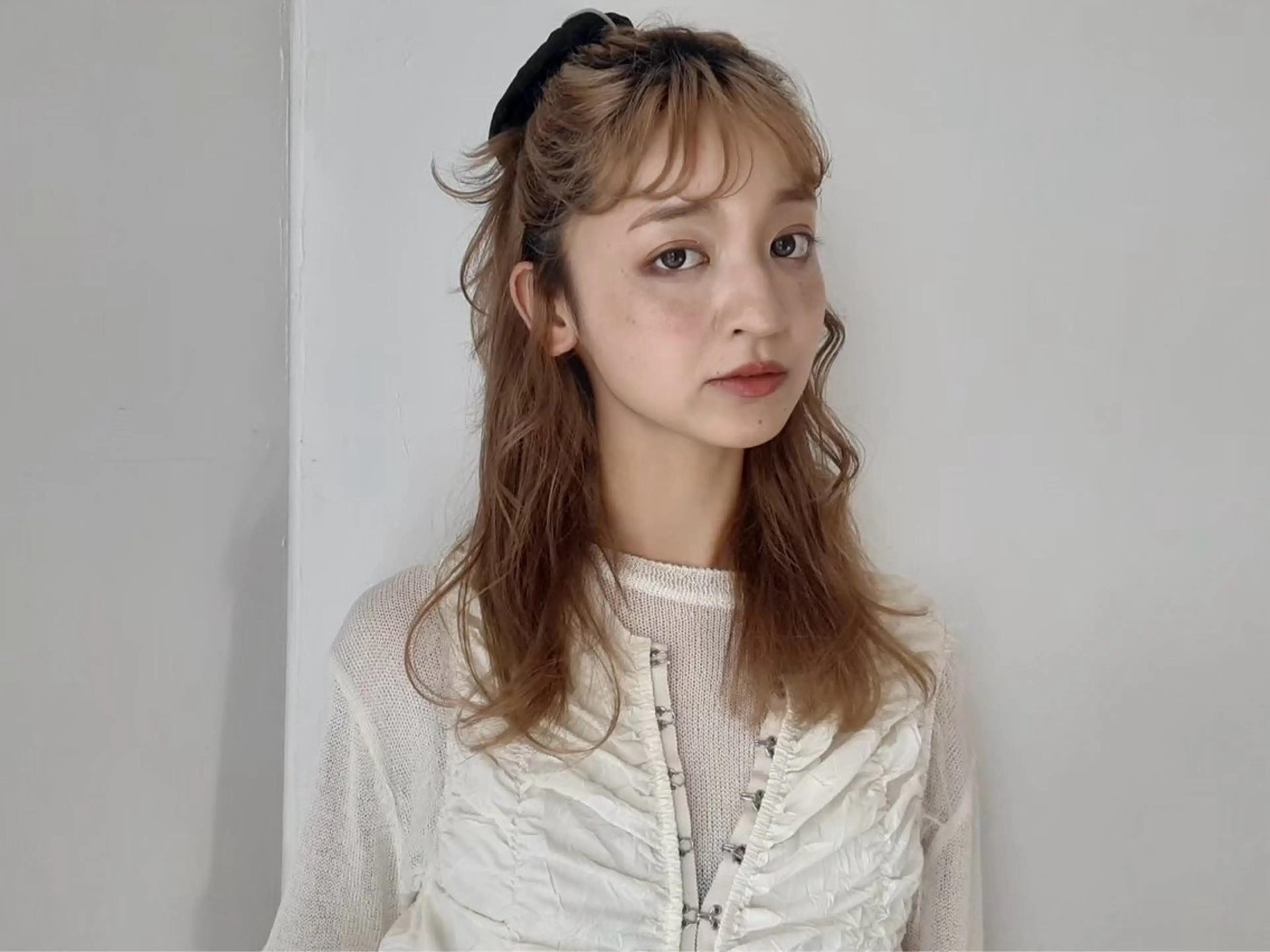 セミロング カラー ヘアカラー 石原 汐音の眉毛・アイブロウイメージ