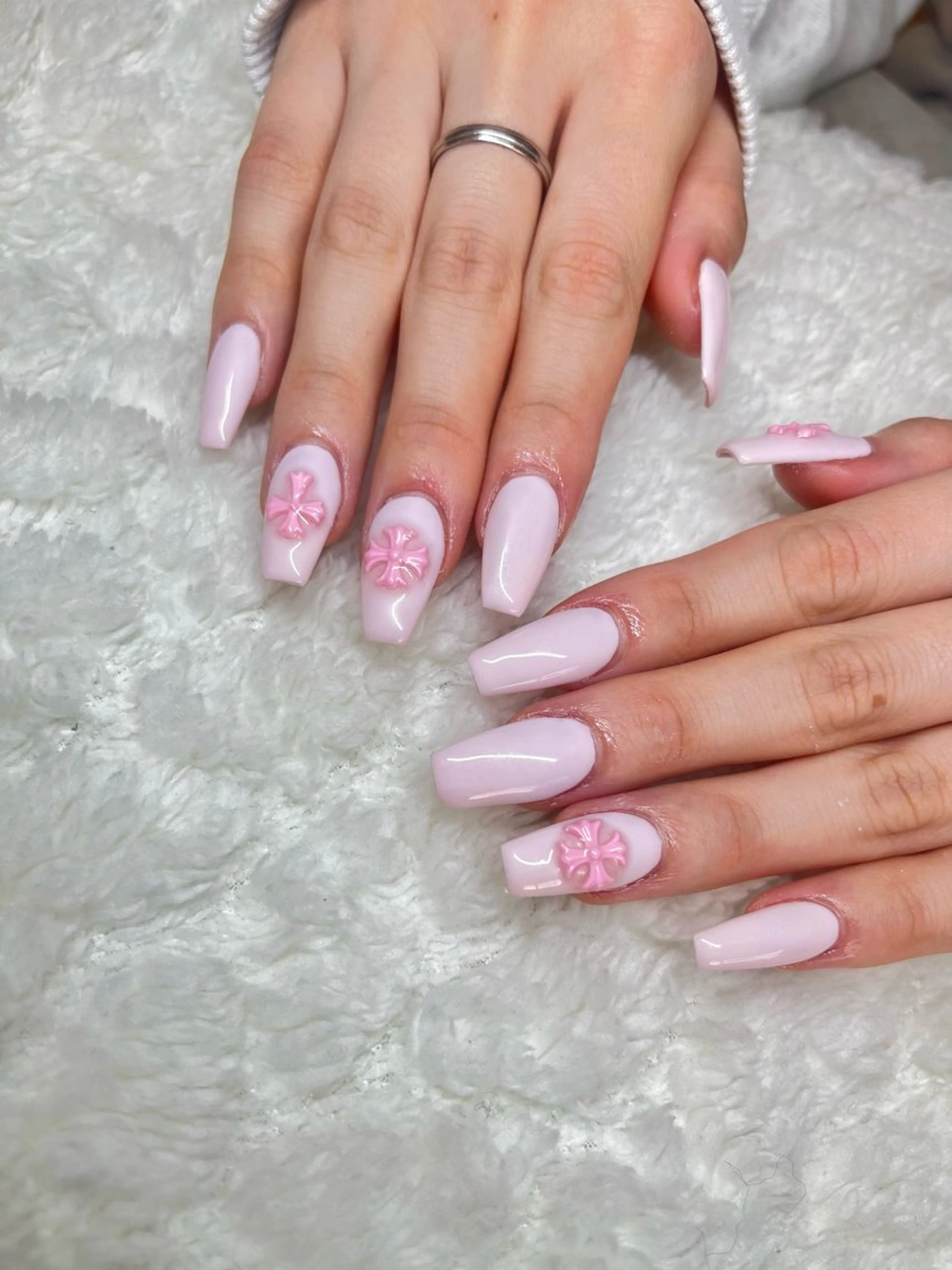 ネイル ハンドネイル PLUTON sara🩶のマツエク・マツパデザイン