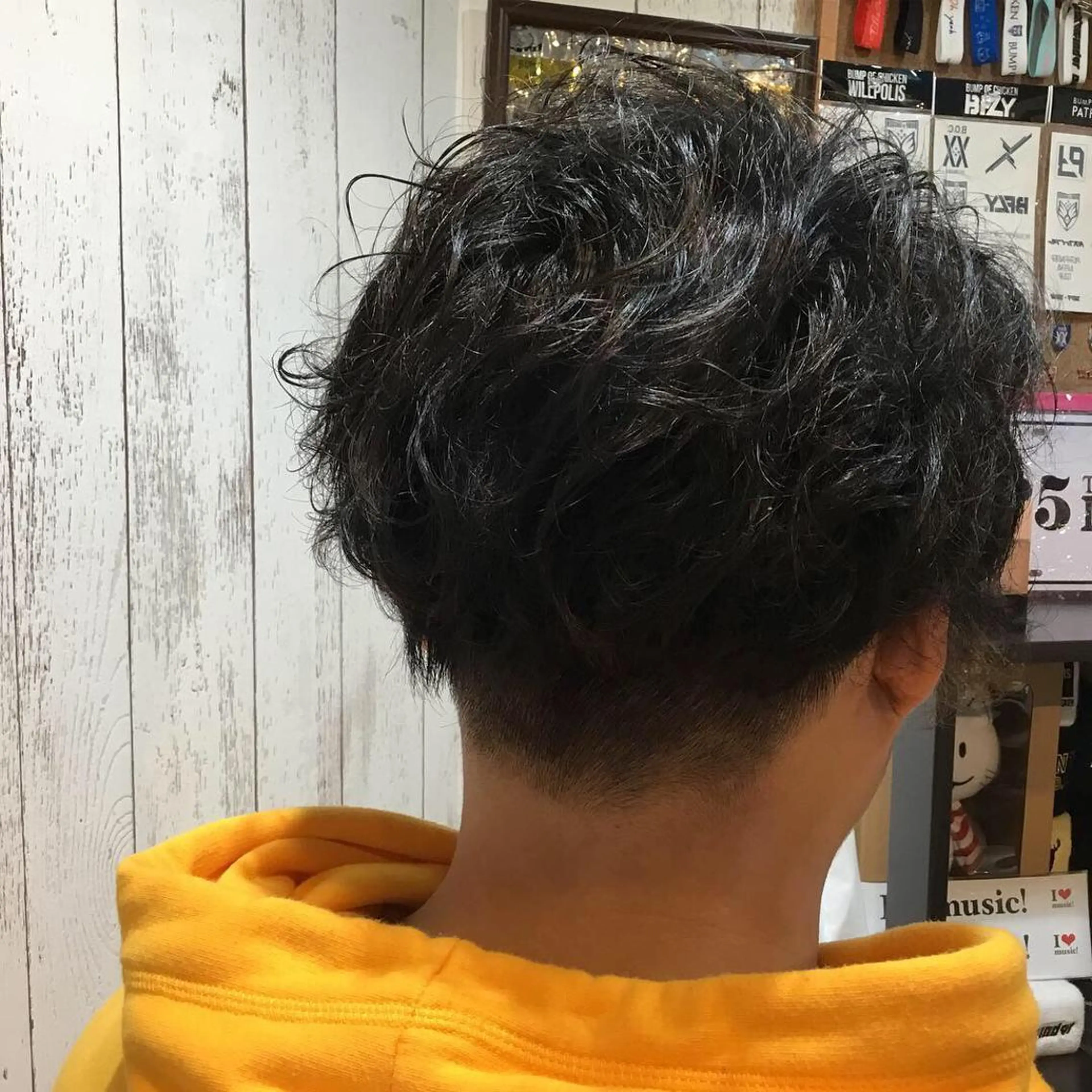 ショート パーマ メンズ embrace エンブレイスのヘアスタイル
