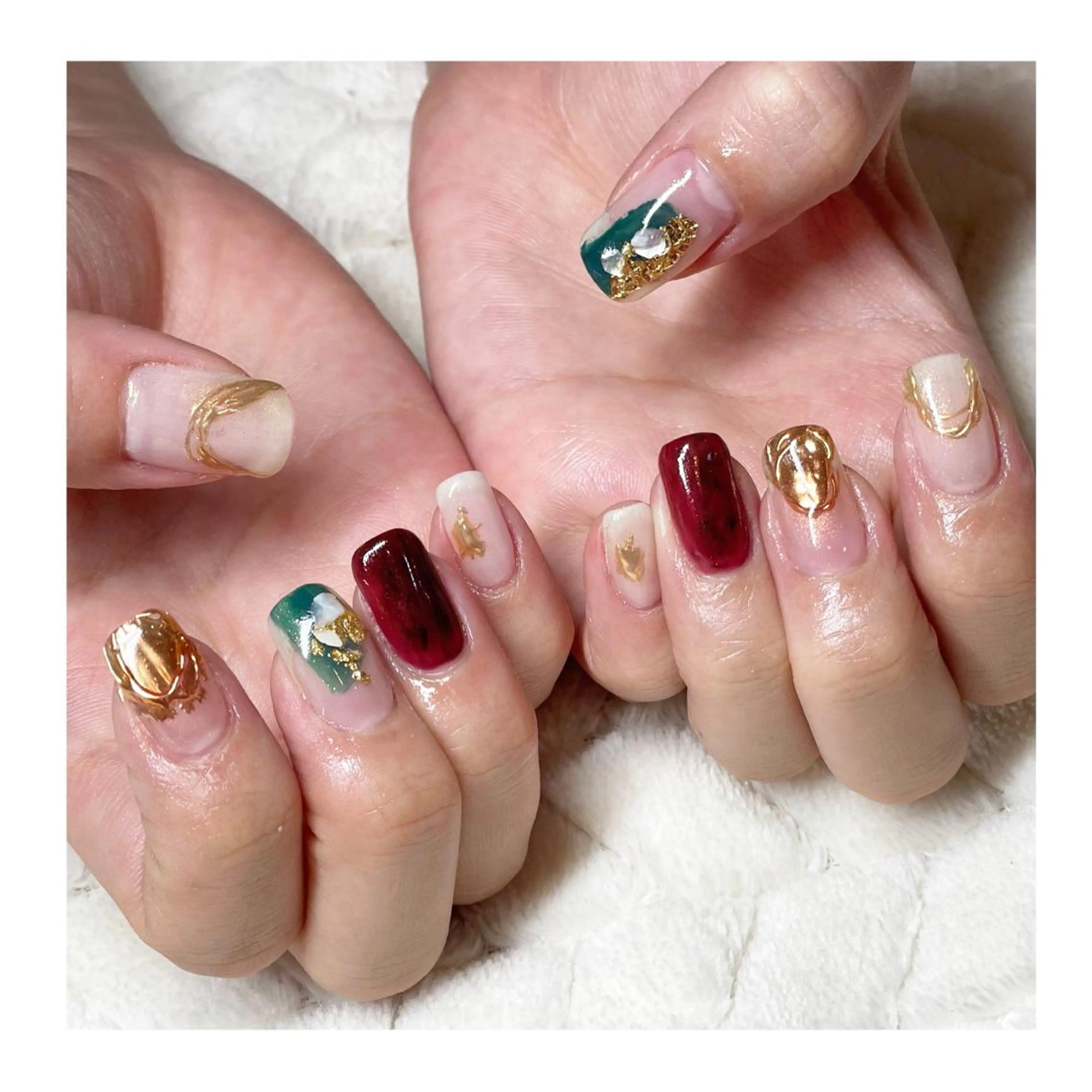 ネイル ジェルネイル ゴールド ニュアンスネイル ハンドネイル LaLa Peach 福岡のマツエク・マツパデザイン