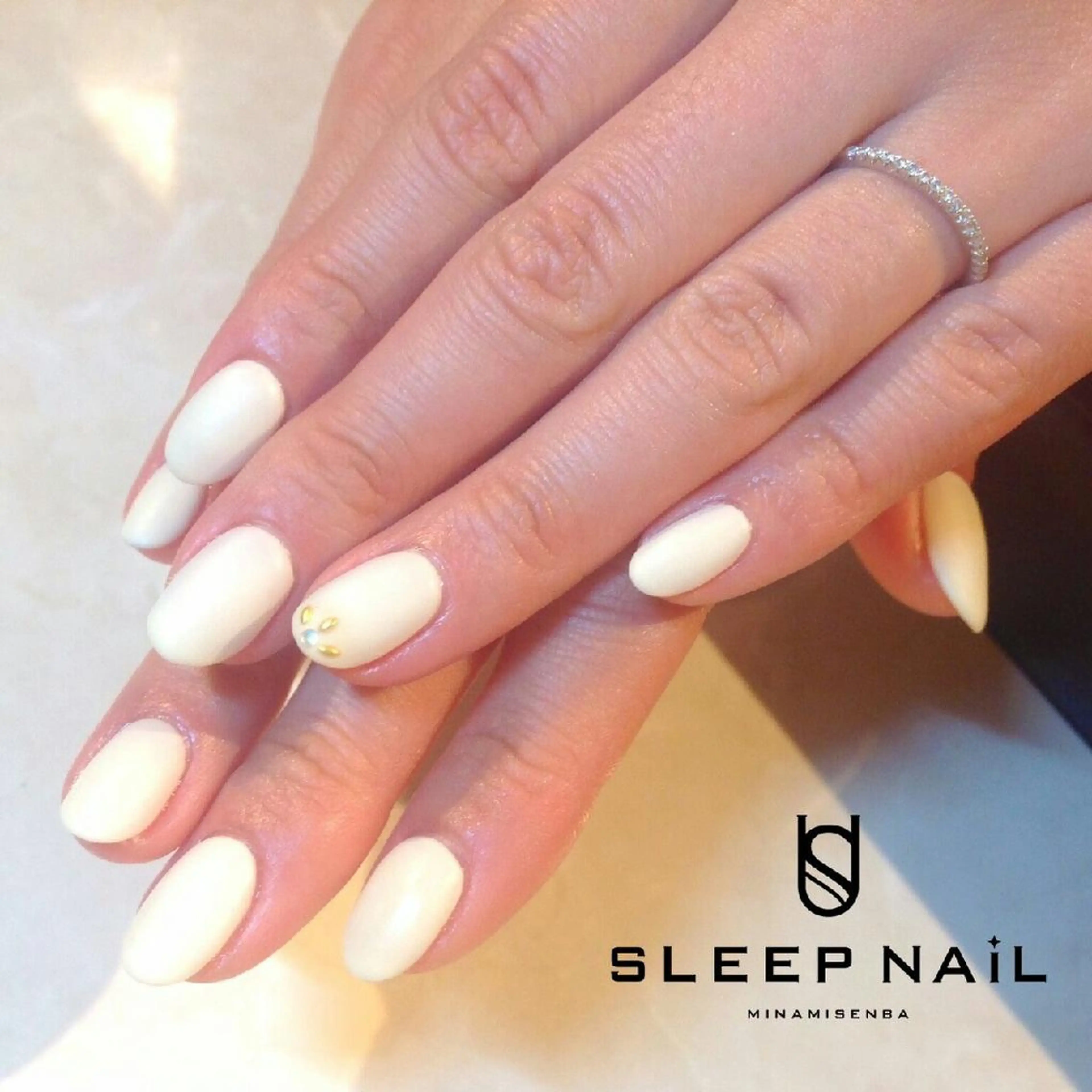 ネイル 小澤 奈々美のネイルデザイン