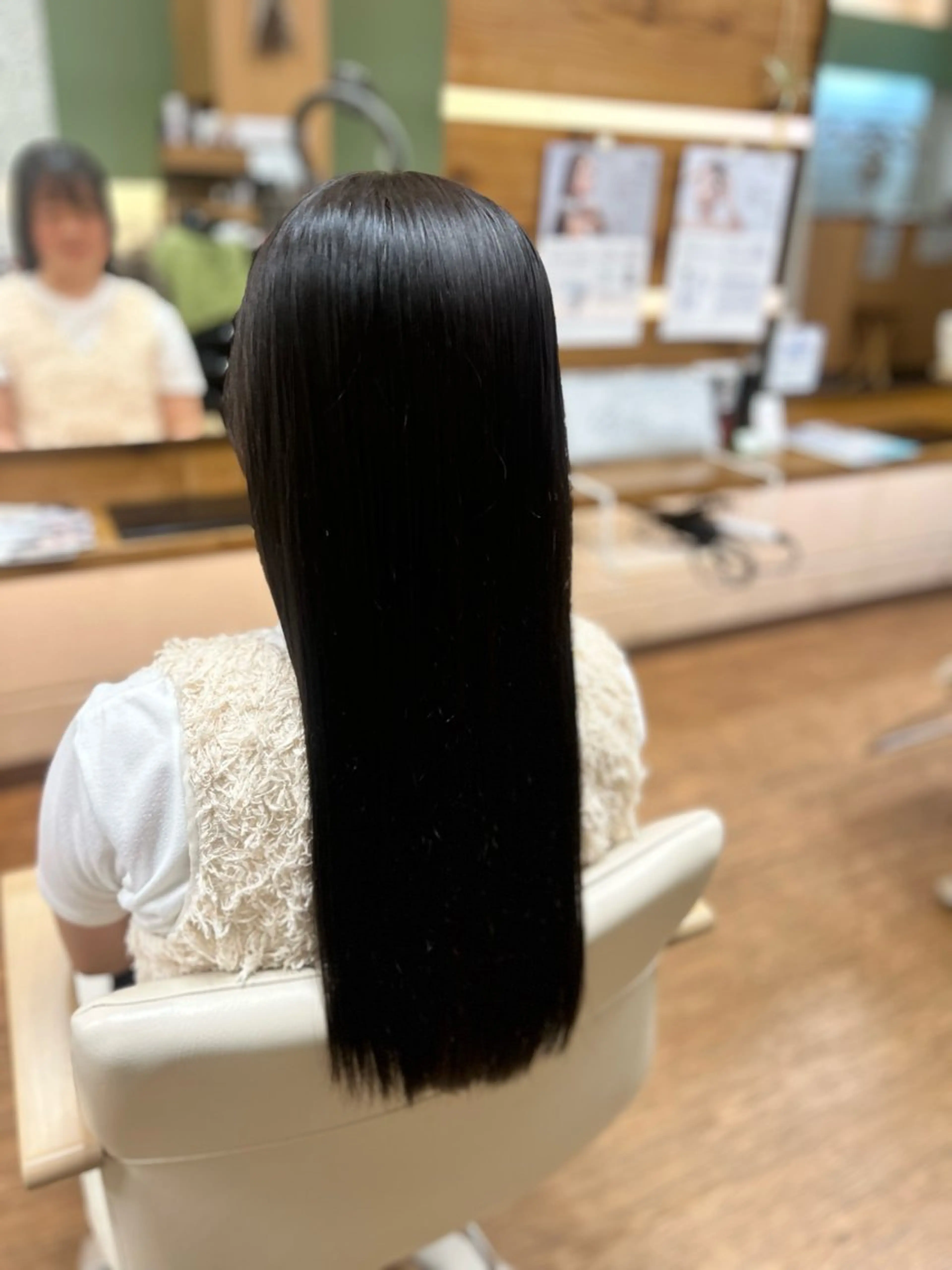 ロング 神谷 千明のヘアスタイル
