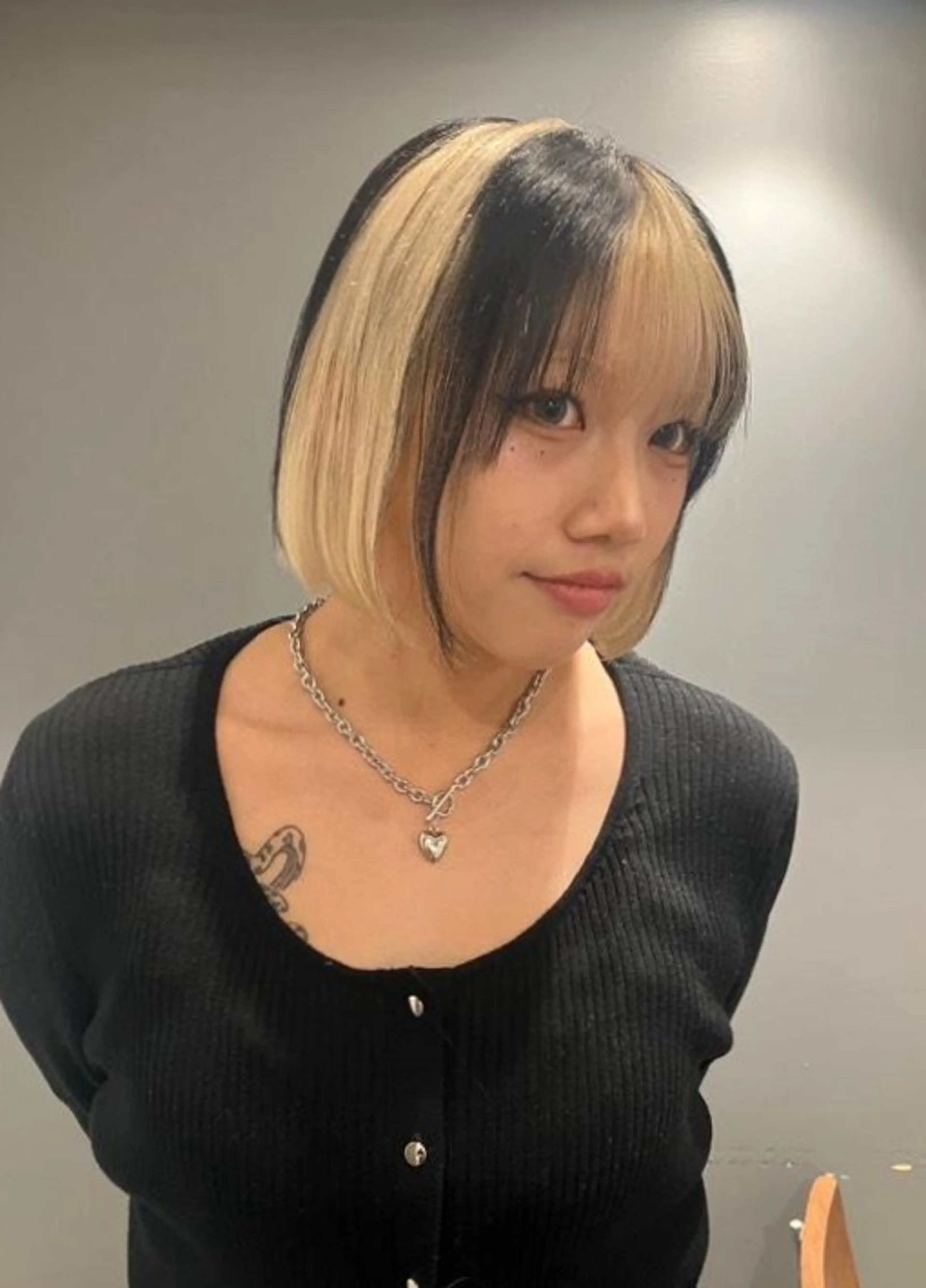 ミディアム カラー ヘアカラー yuumi 👱🏻‍♀️のヘアスタイル