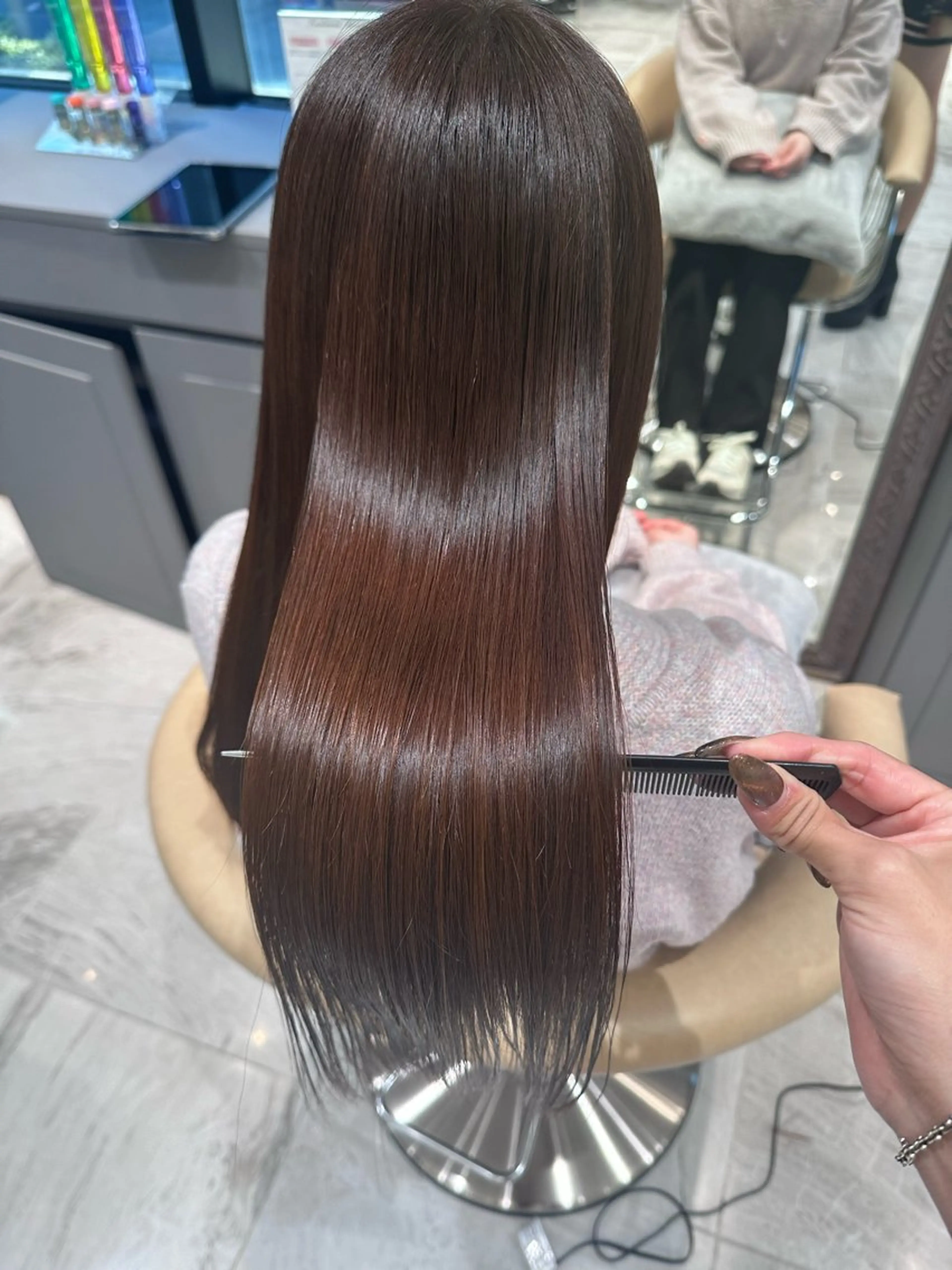 ロング カット ヘアカラー 縮毛矯正 トリートメント 髪質改善 縮毛の達人 矢井由真のヘアスタイル